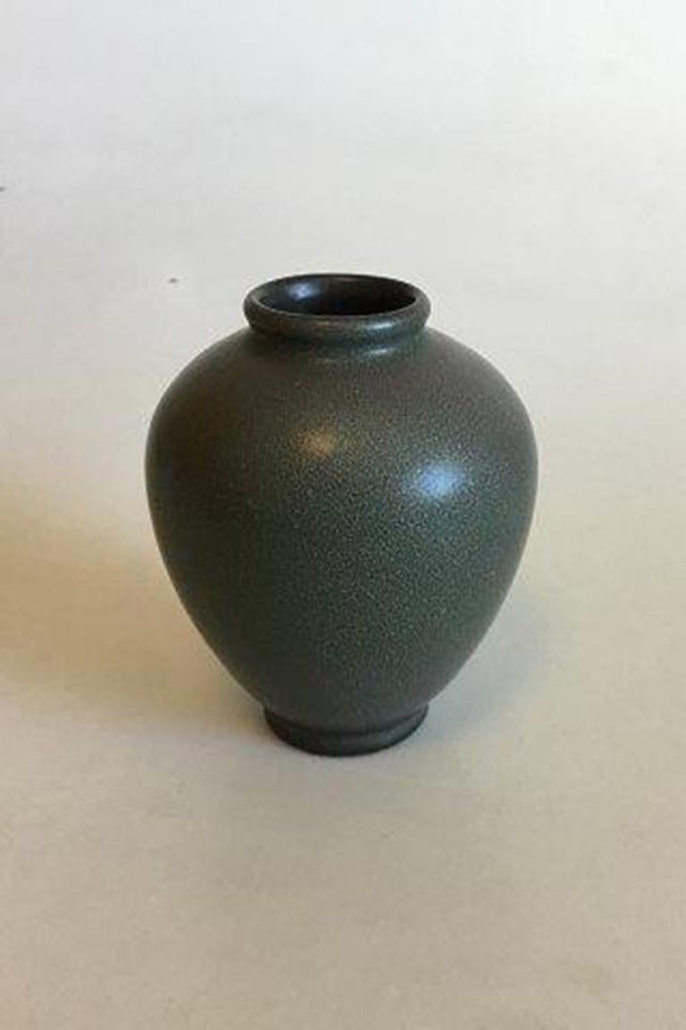 Bing & Grondahl Stoneware Vase No 570 In Good Condition For Sale In Copenhagen, DK
