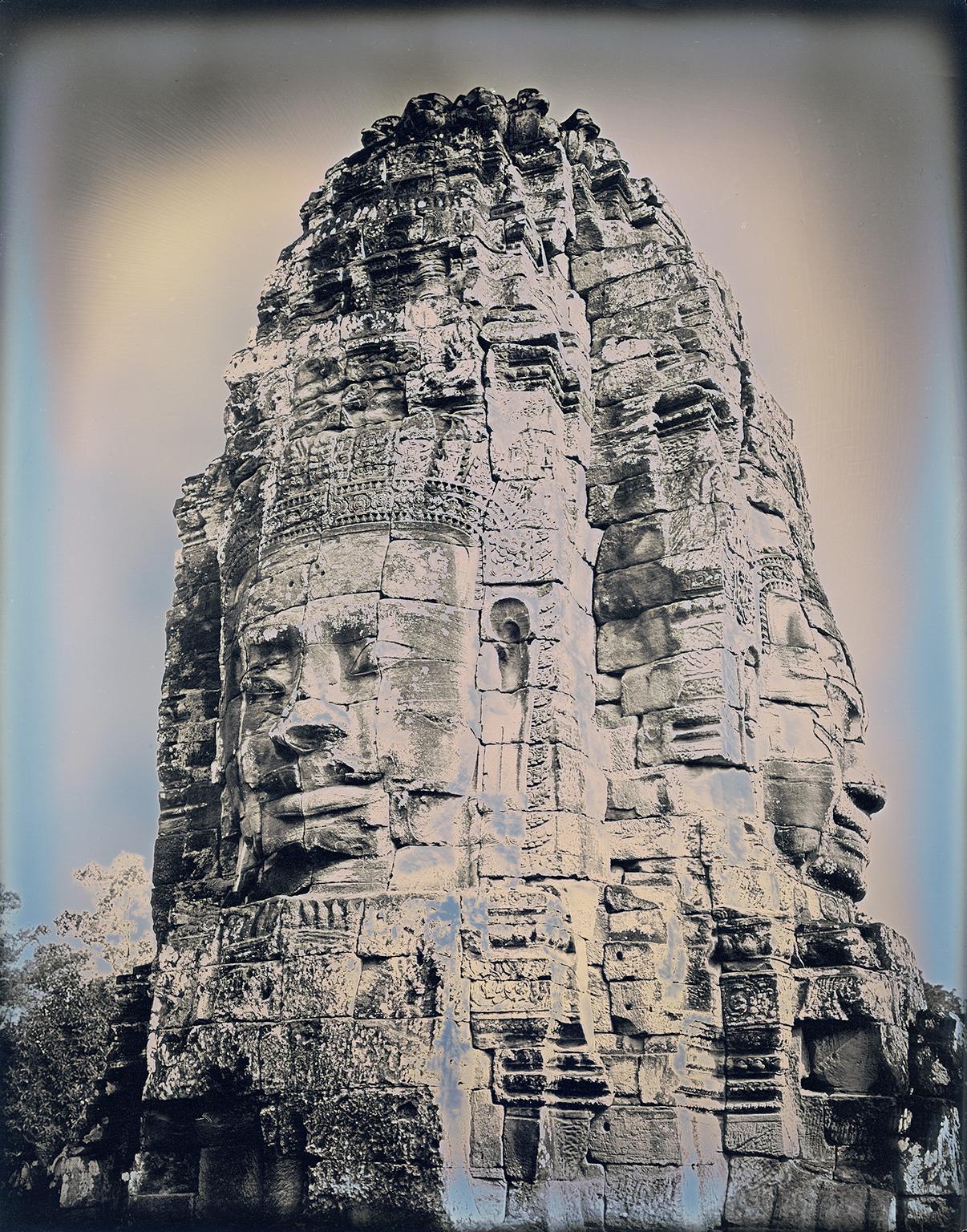 Daguerréotype « Bouddhas de Bayon n°1 » sur statue de cambodia en argent représentant le visage du temple