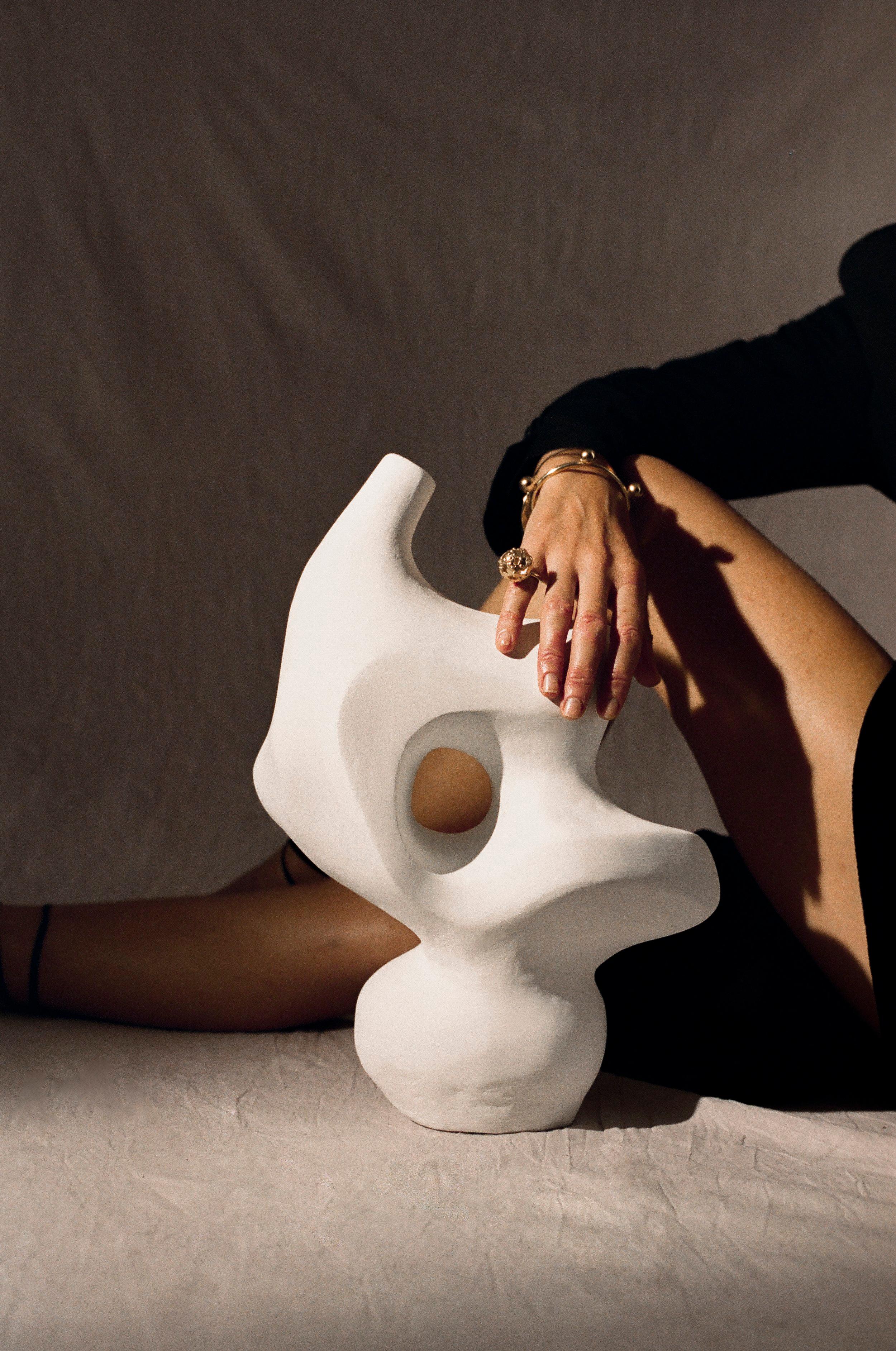 Biomorphic Abstract Tabletop Sculpture White In New Condition For Sale In Rio de Janeiro, RJ