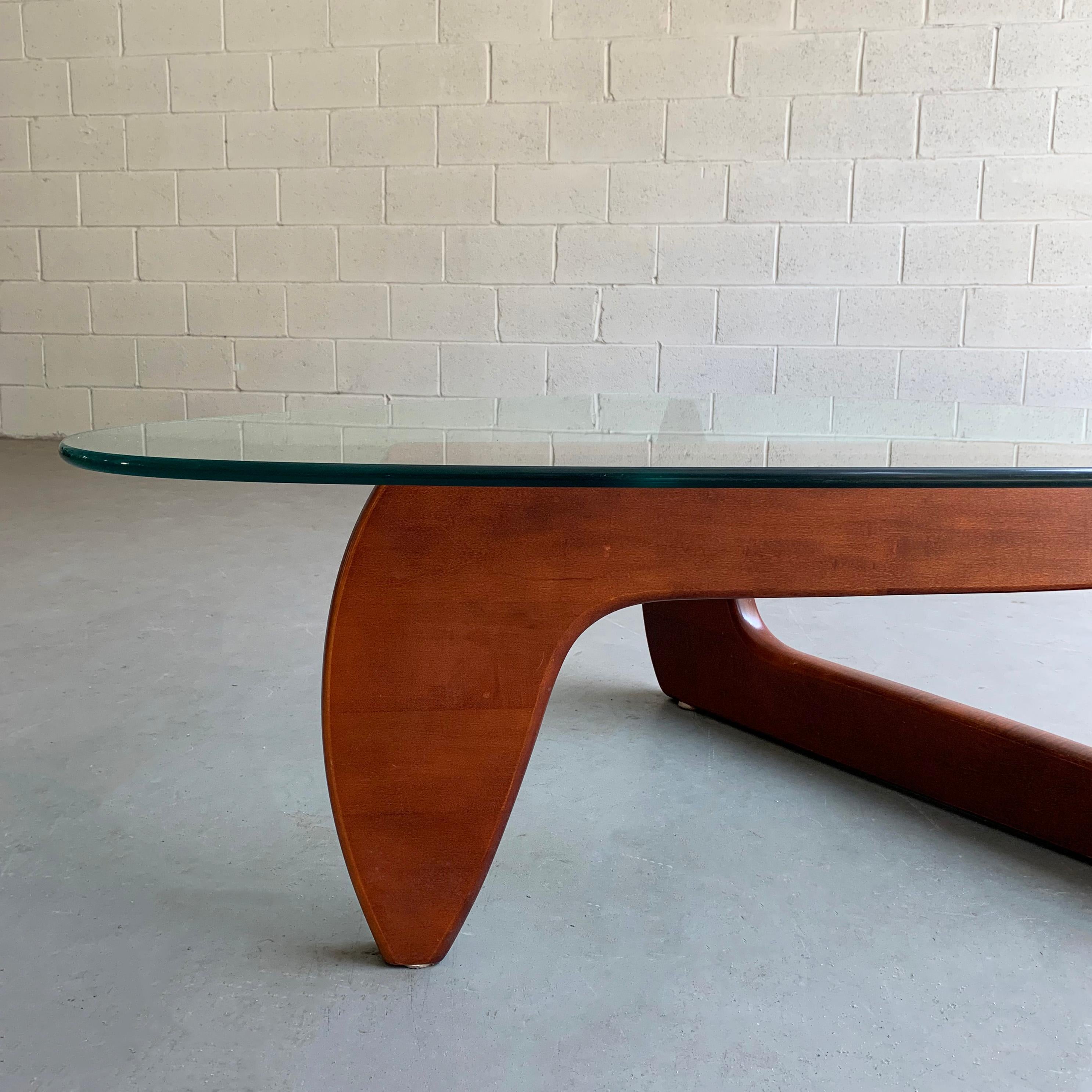 20th Century Biomorphic Coffee Table in the Style of Isamu Noguchi