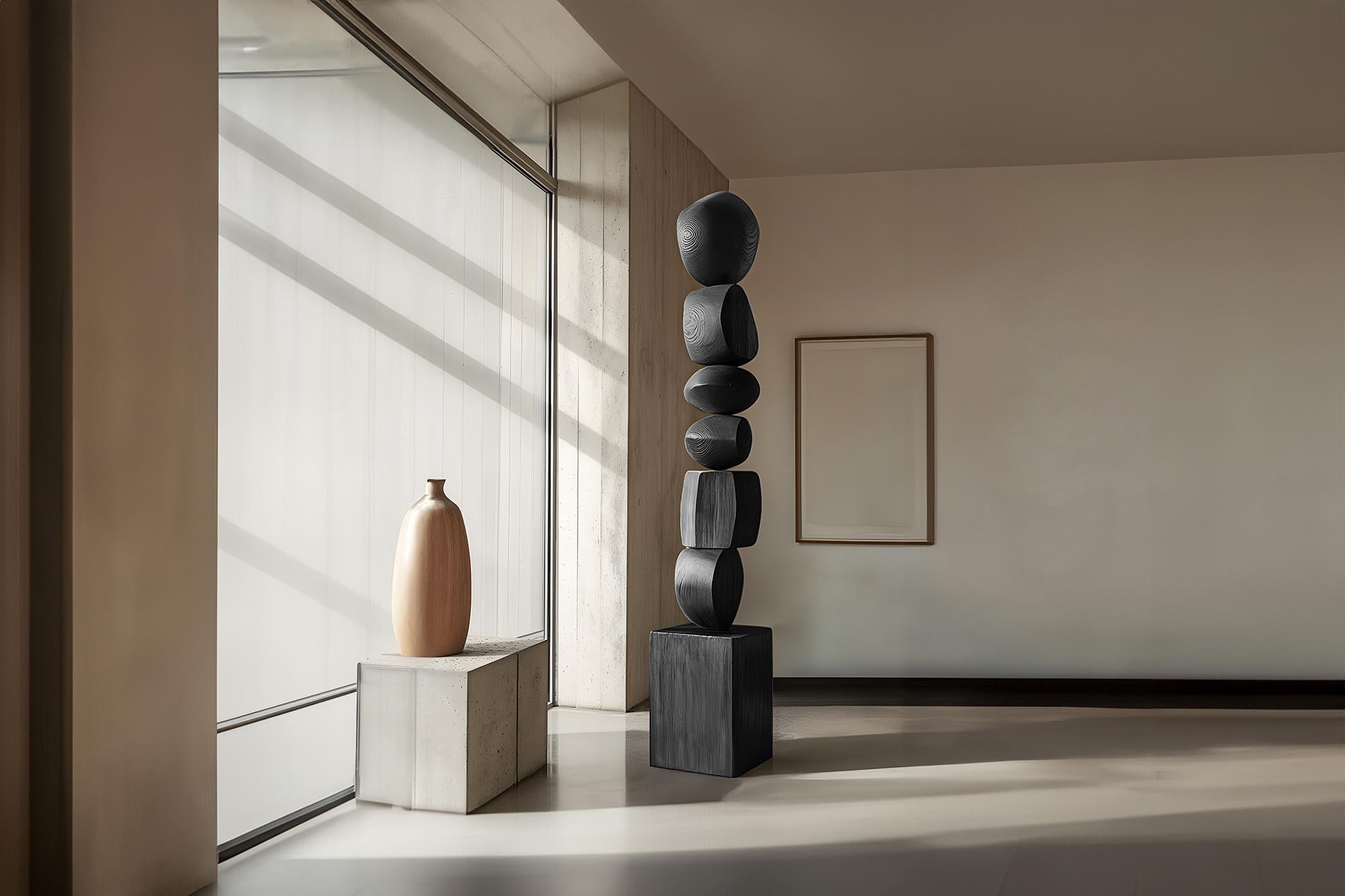 Brutalismo Eleganza biomorfa, legno massiccio nero di NONO, Still Stand No83 in vendita