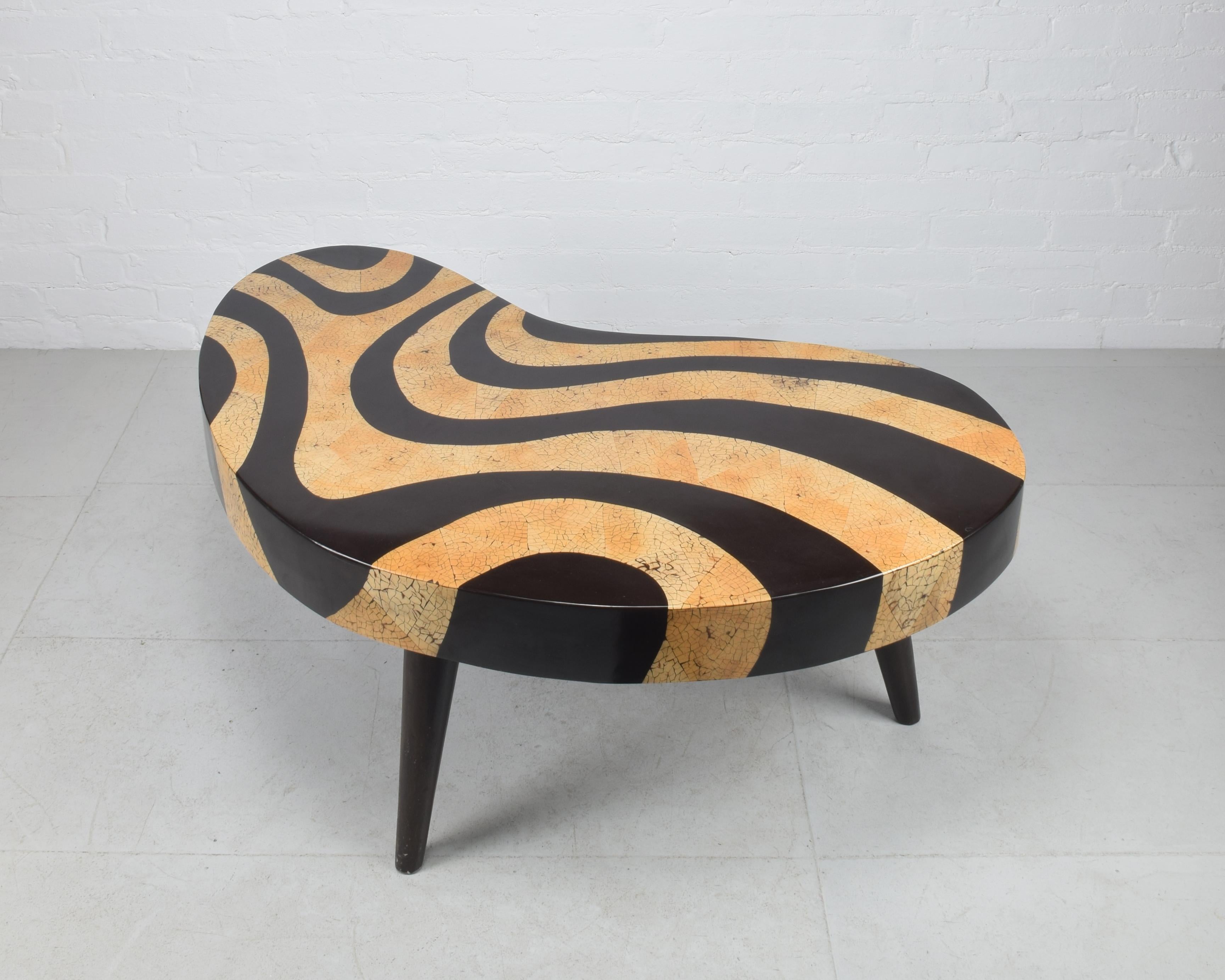 Biomorphic kidney-shaped coffee table with faux eggshell lacquer mosaic pattern For Sale 2