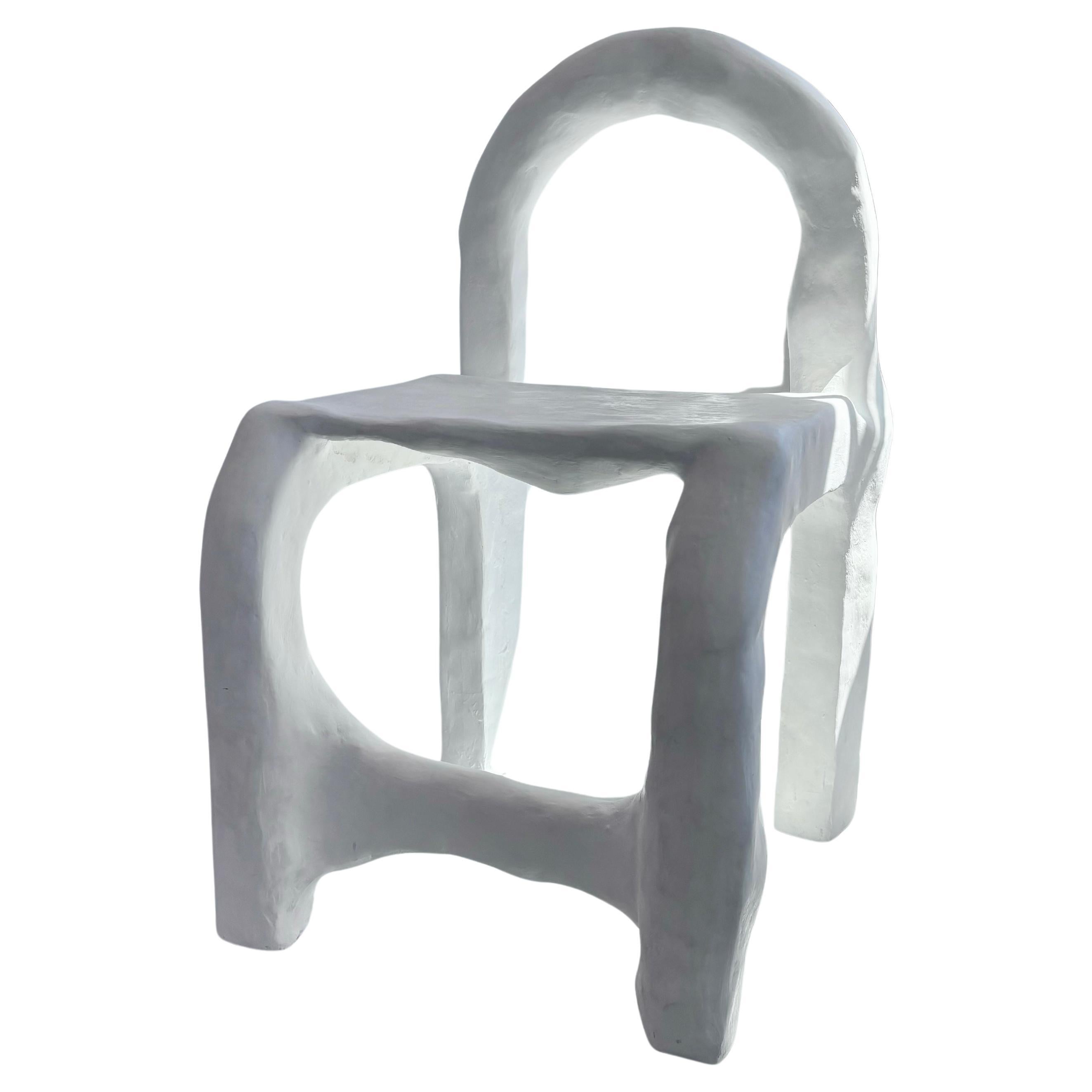 Biomorphic Line von Studio Chora, funktionale Skulptur, Stuhl aus weißem Gips, Biomorphic Line (Organische Moderne) im Angebot