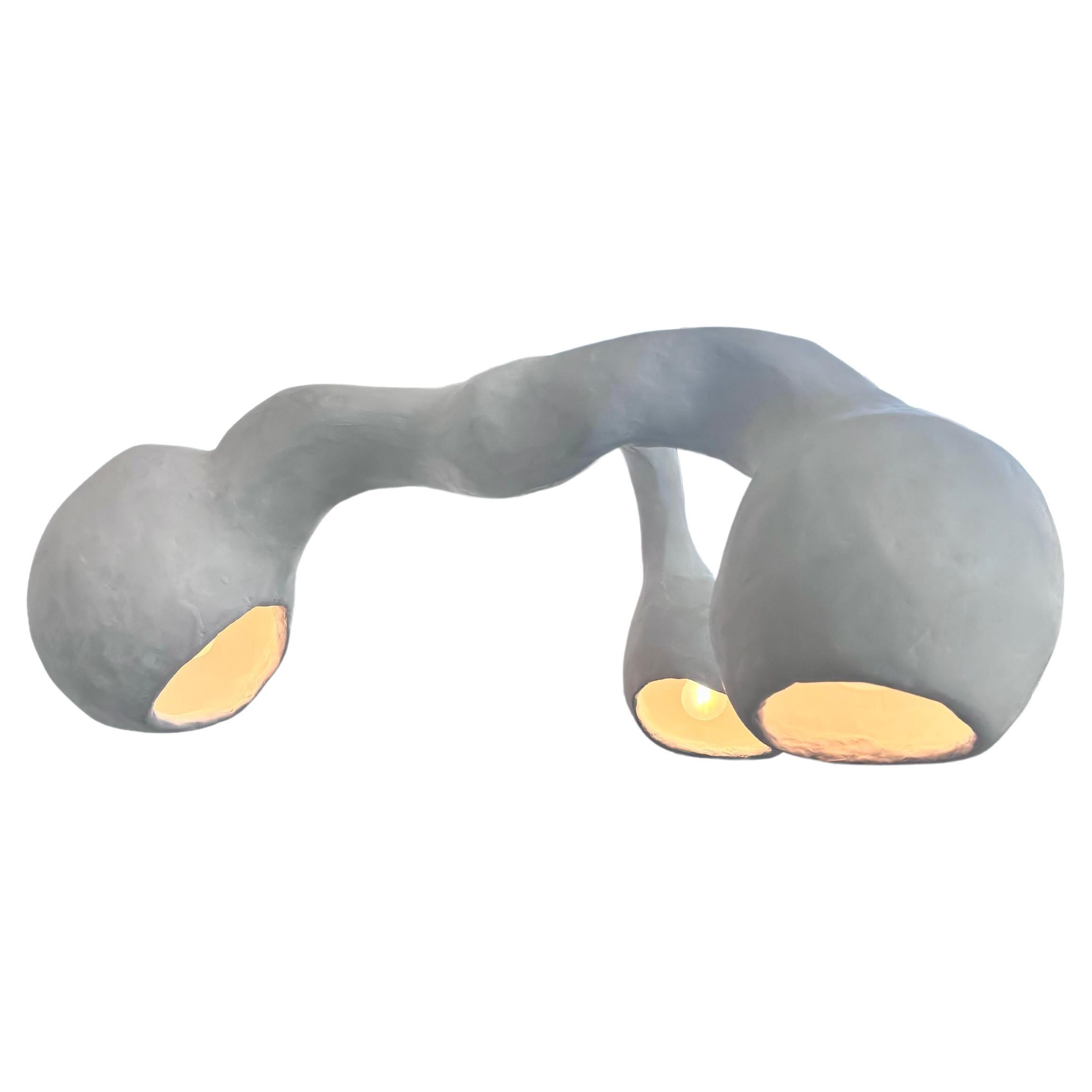 Biomorphic Line di Studio Chora, apparecchio di illuminazione 'Salpinx', A. Stone bianco In condizioni Nuovo in vendita a Albuquerque, NM