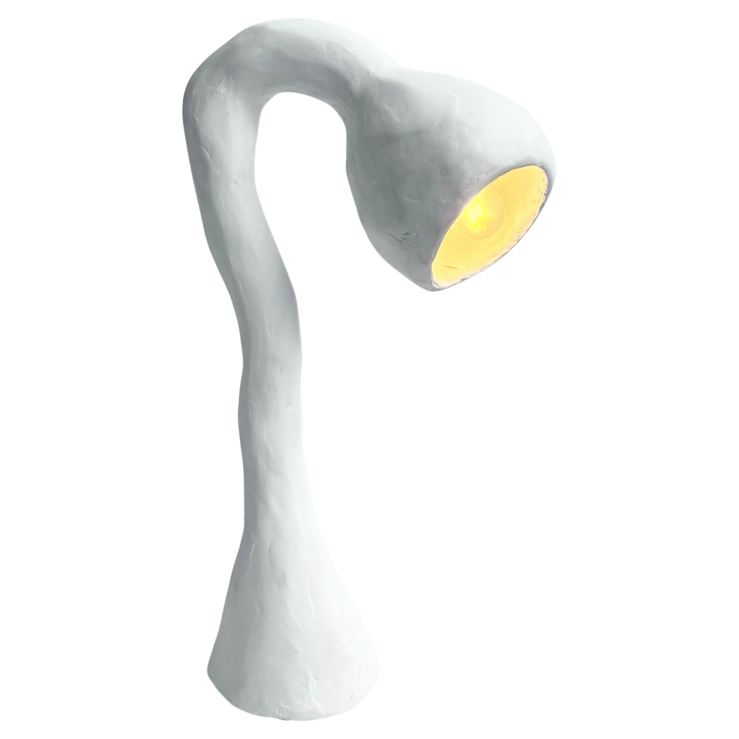 Lampe de bureau Biomorphic Line de Studio Chora, pierre calcaire blanche, en stock