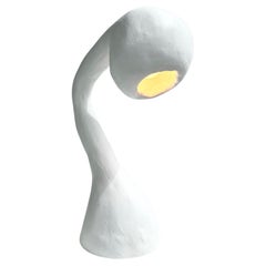 Biomorphic Line von Studio Chora, Quasten-Tischlampe, weißer Limonen Gips, auf Lager