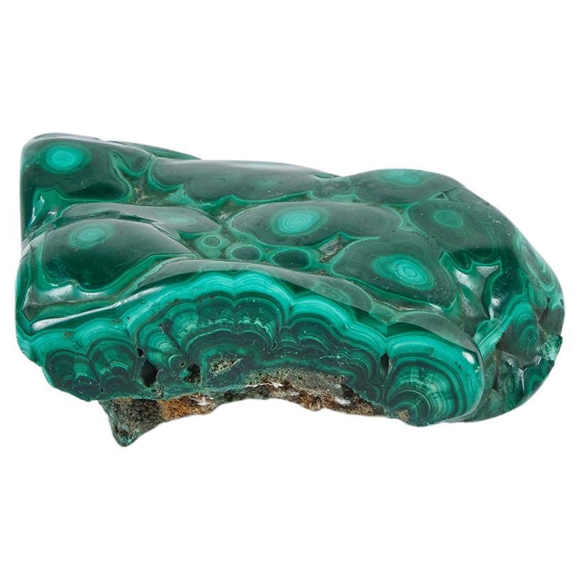 Sculpture biomorphique en malachite en vente