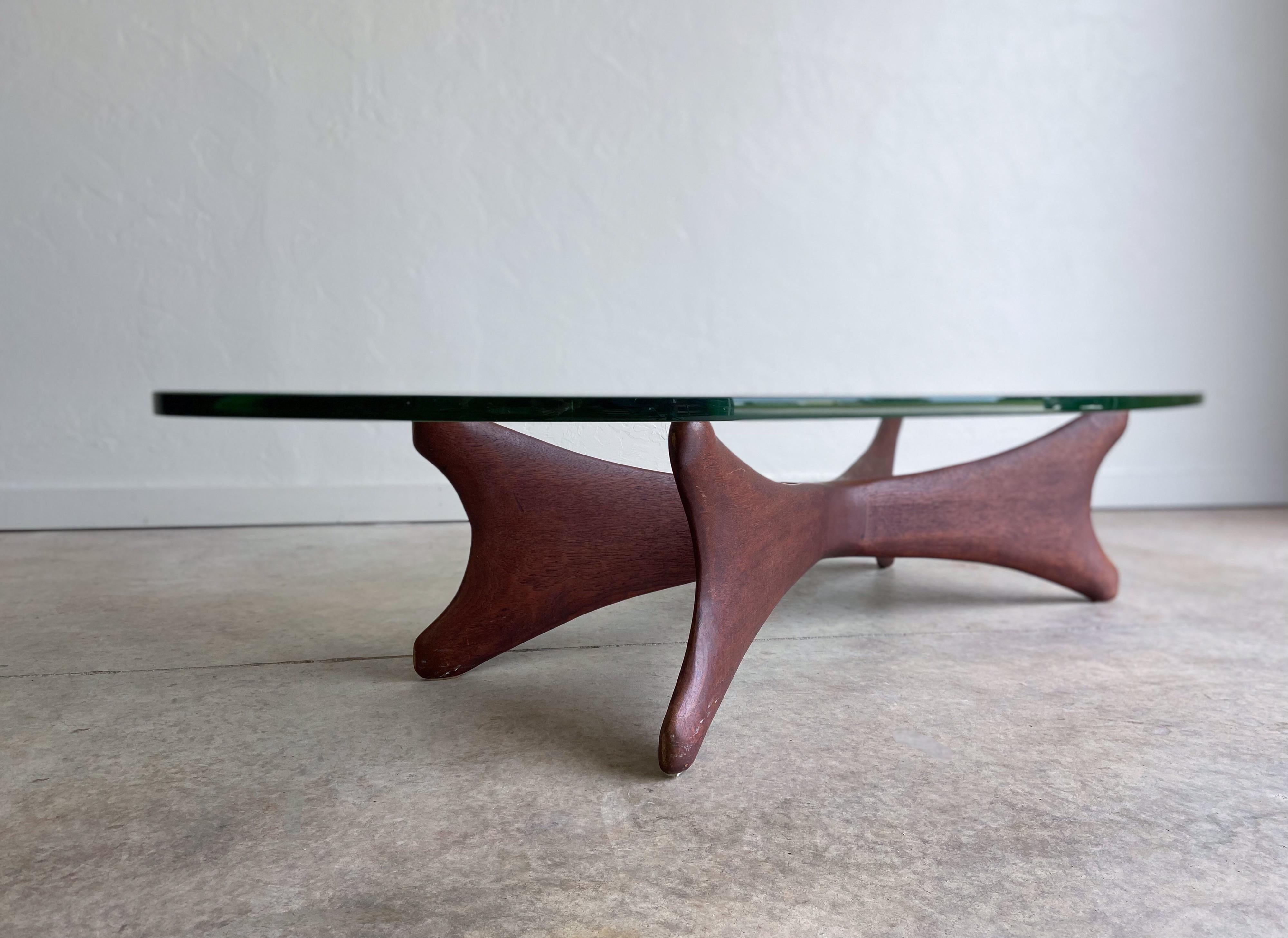 Mid-Century Modern Table basse biomorphique à la manière de Noguchi, teck, années 1950 en vente