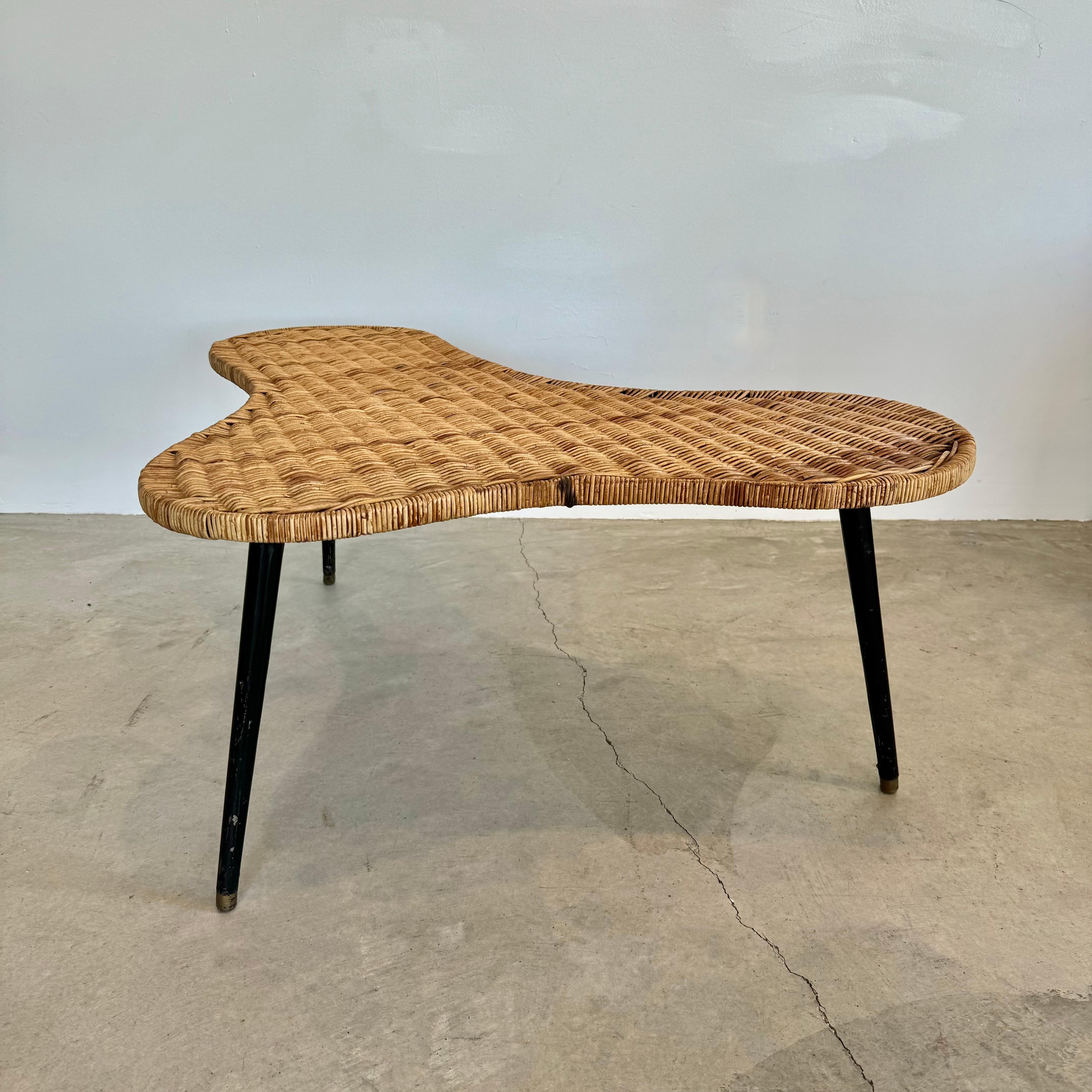 Biomorphic Wicker and Iron Coffee Table, 1950s France For Sale 6