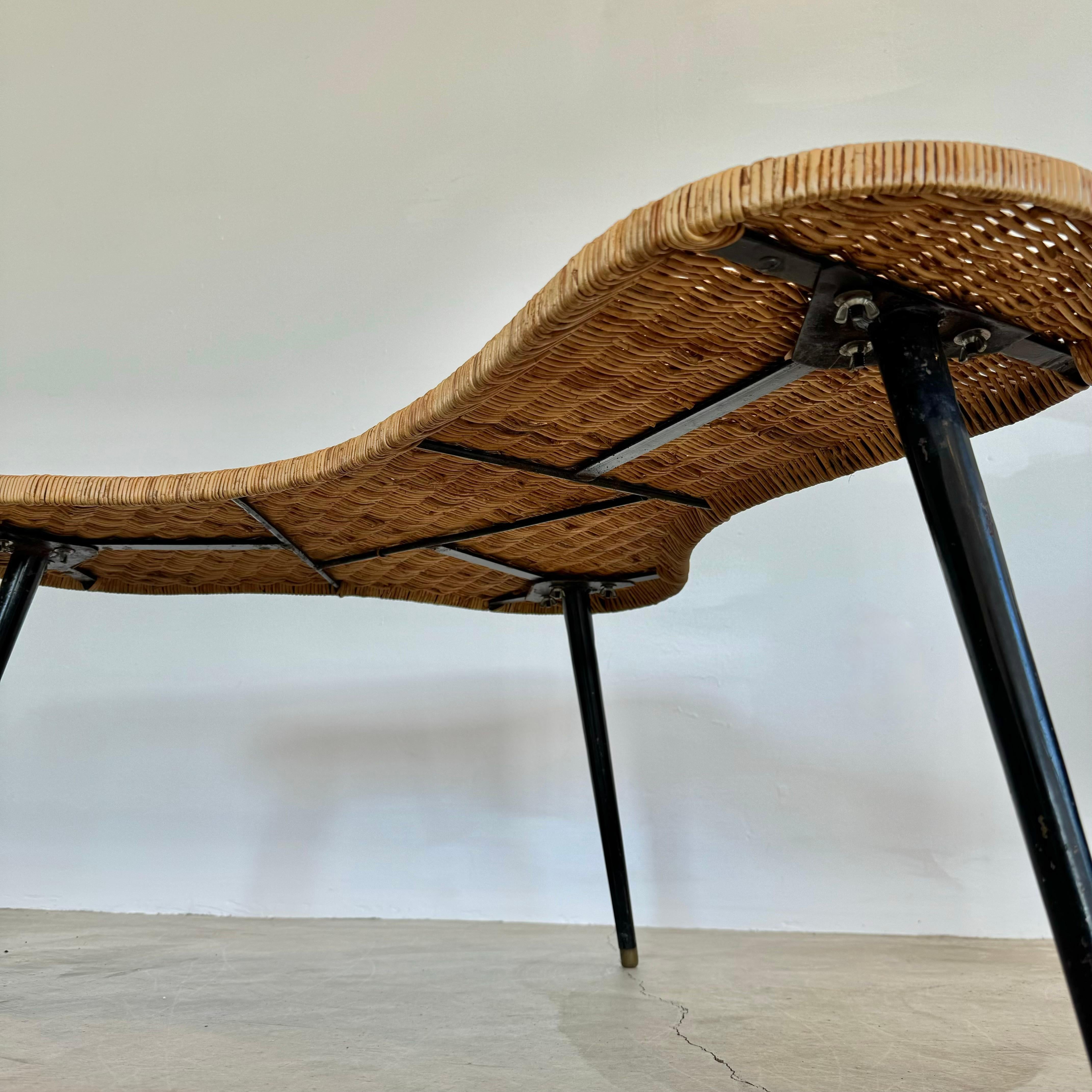 Biomorphic Wicker and Iron Coffee Table, 1950s France For Sale 3