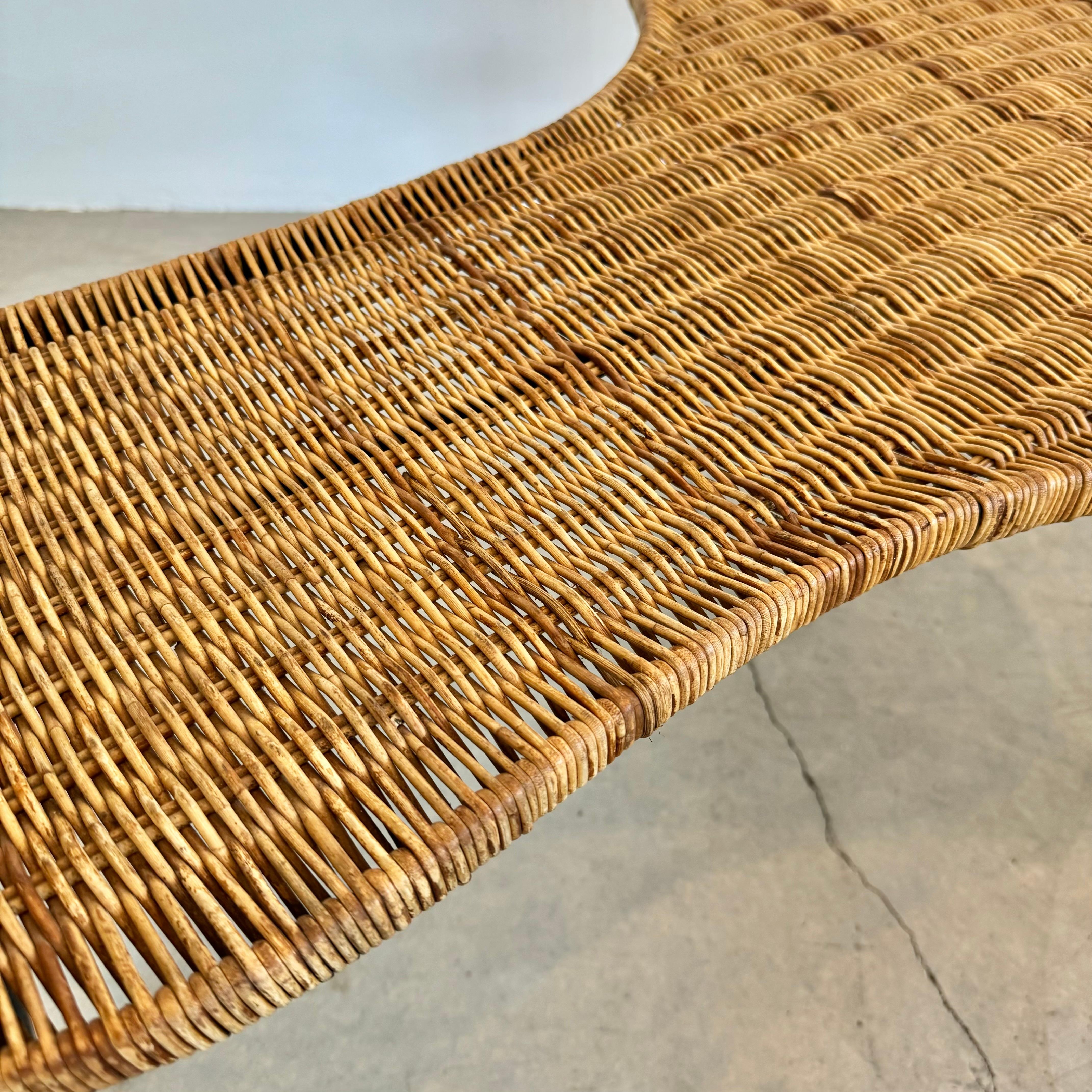 Biomorphic Wicker and Iron Coffee Table, 1950s France For Sale 4