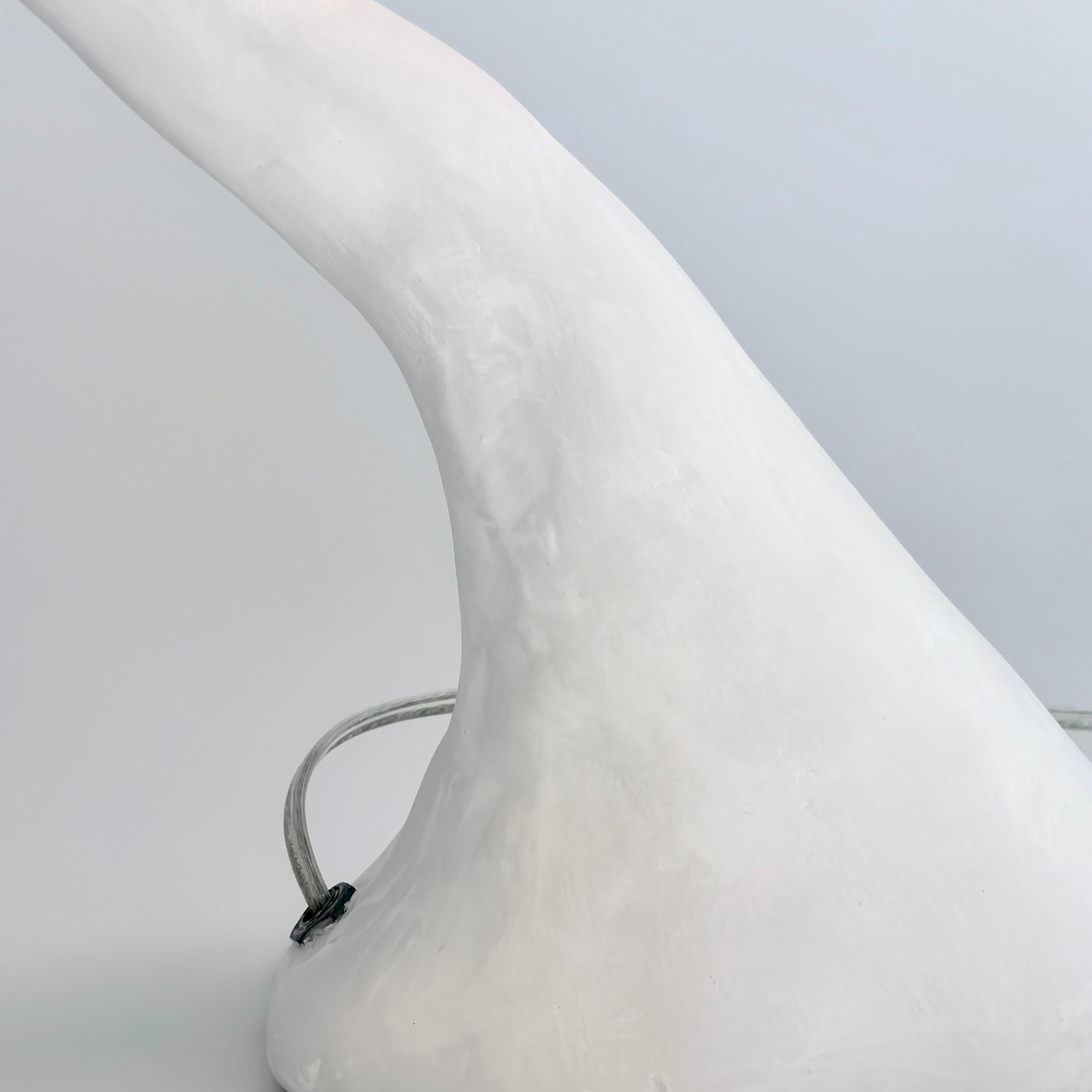 Biomorphic Xl Line di Studio Chora, Lampada da tavolo alta, Pietra calcarea bianca, In magazzino In condizioni Nuovo in vendita a Albuquerque, NM