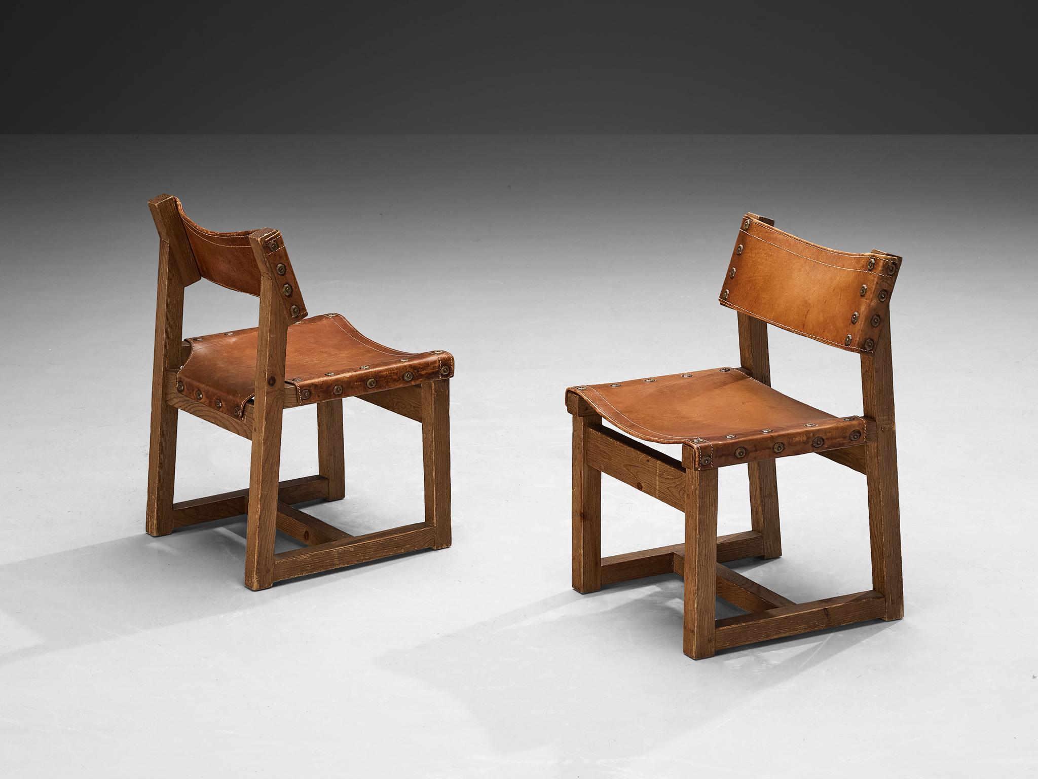 Biosca Brutalist Spanish Dining Chairs in Leather and Oak  For Sale 1