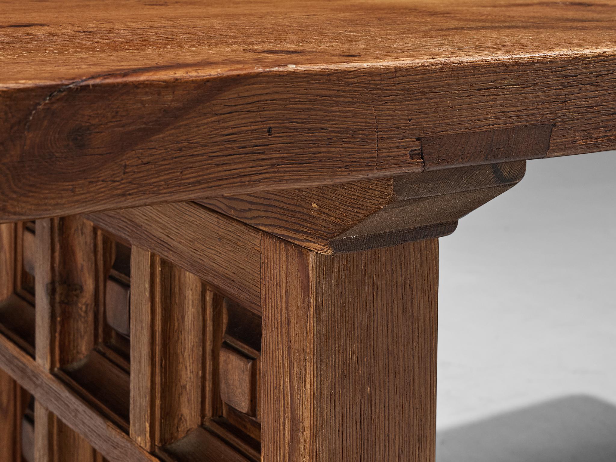 Biosca Dining Table in Stained Pine 2