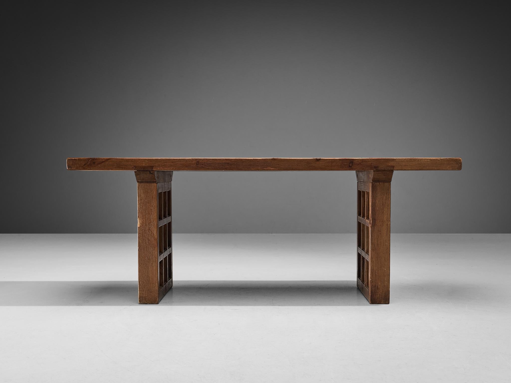 Biosca Dining Table in Stained Pine 3