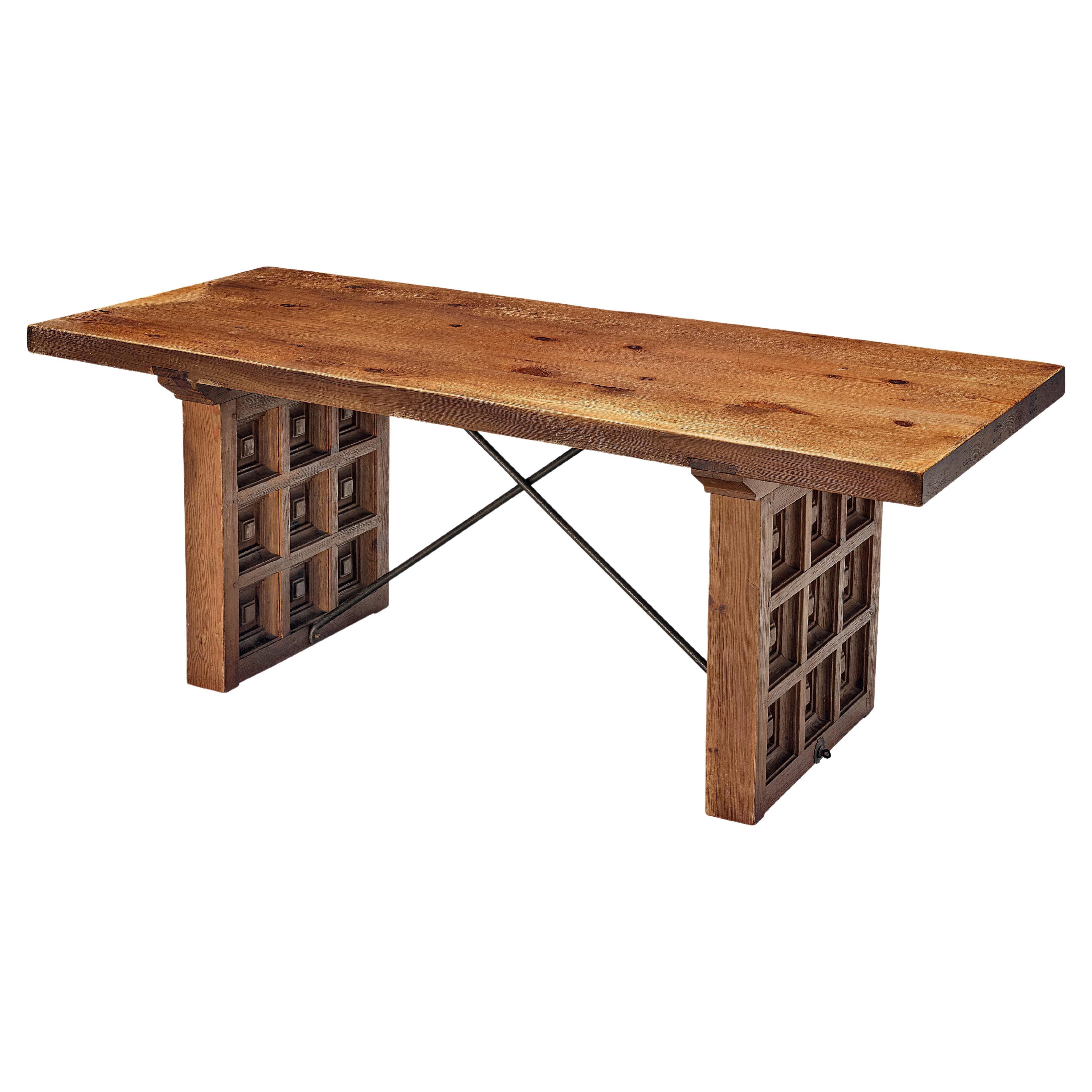 Biosca Dining Table in Stained Pine For Sale