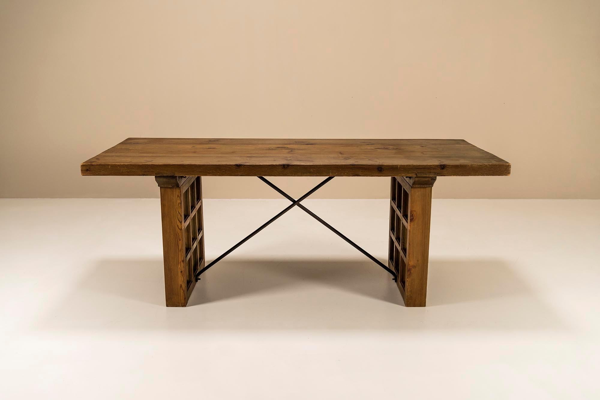 Brutalist Biosca Dining Table With Geometric Patterns In Pine, Spain 1960s For Sale