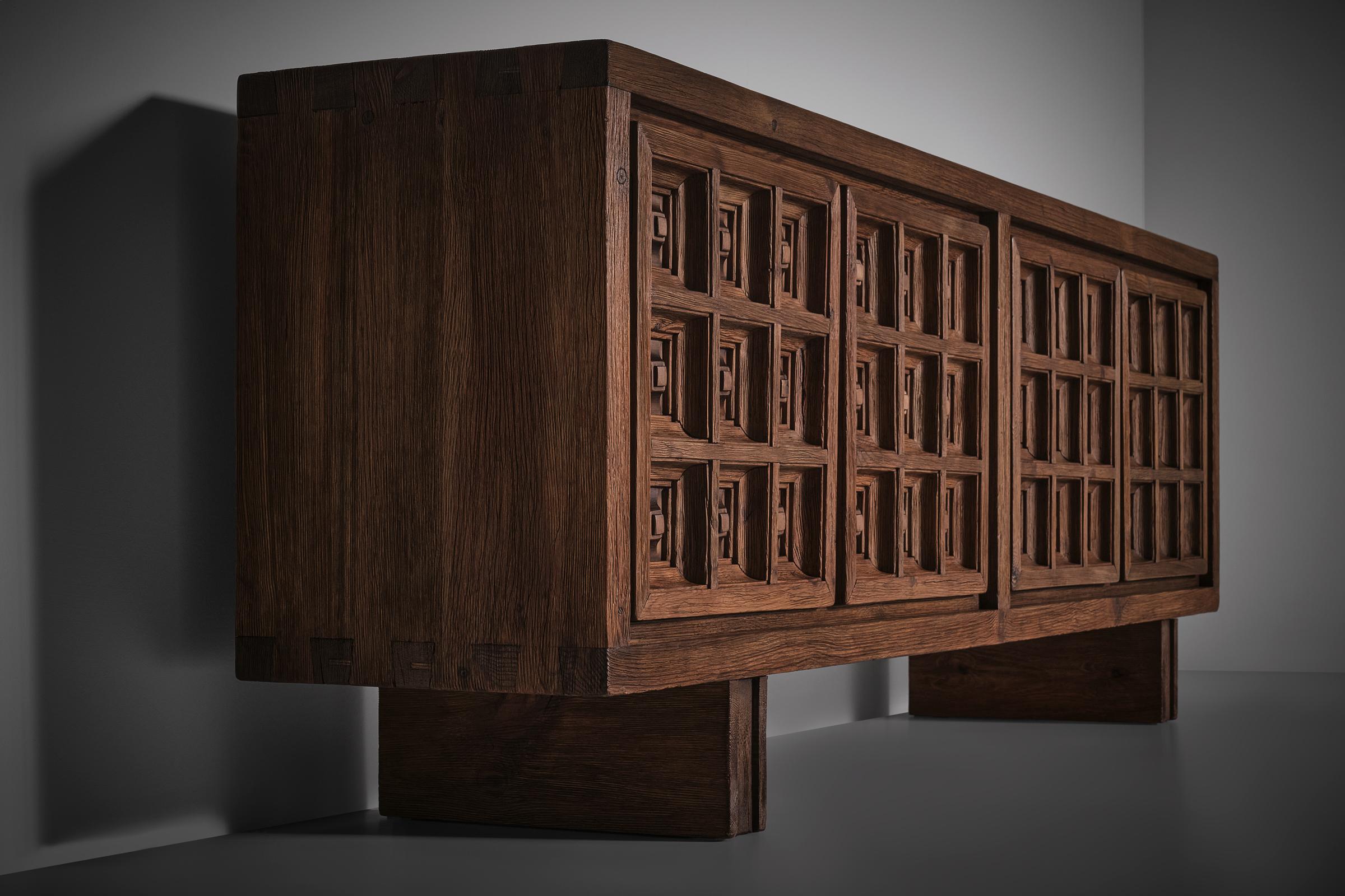 Buffet BIOSCA en pin massif, Espagne années 1960 en vente 3