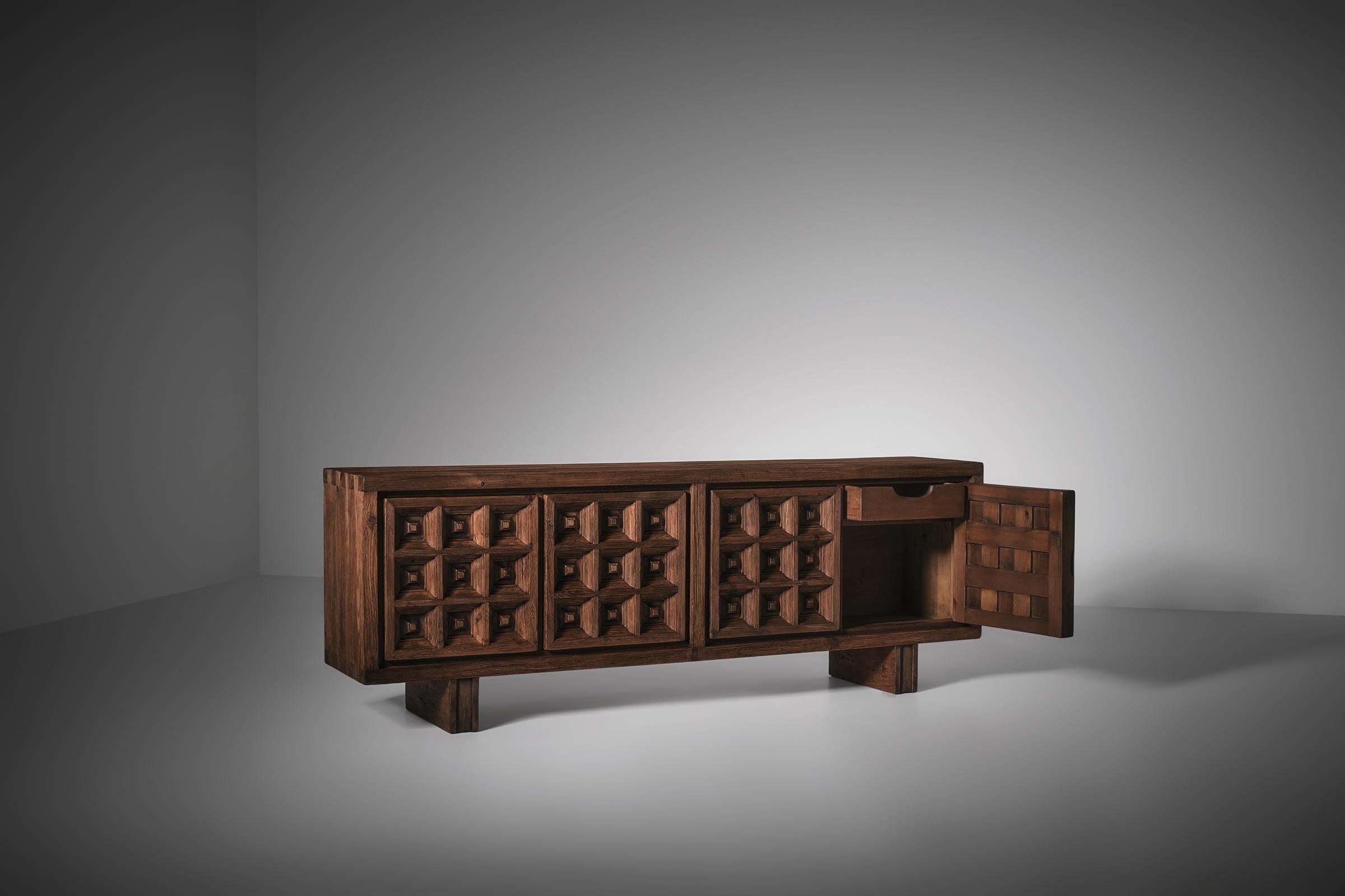Brossé Buffet BIOSCA en pin massif, Espagne années 1960 en vente