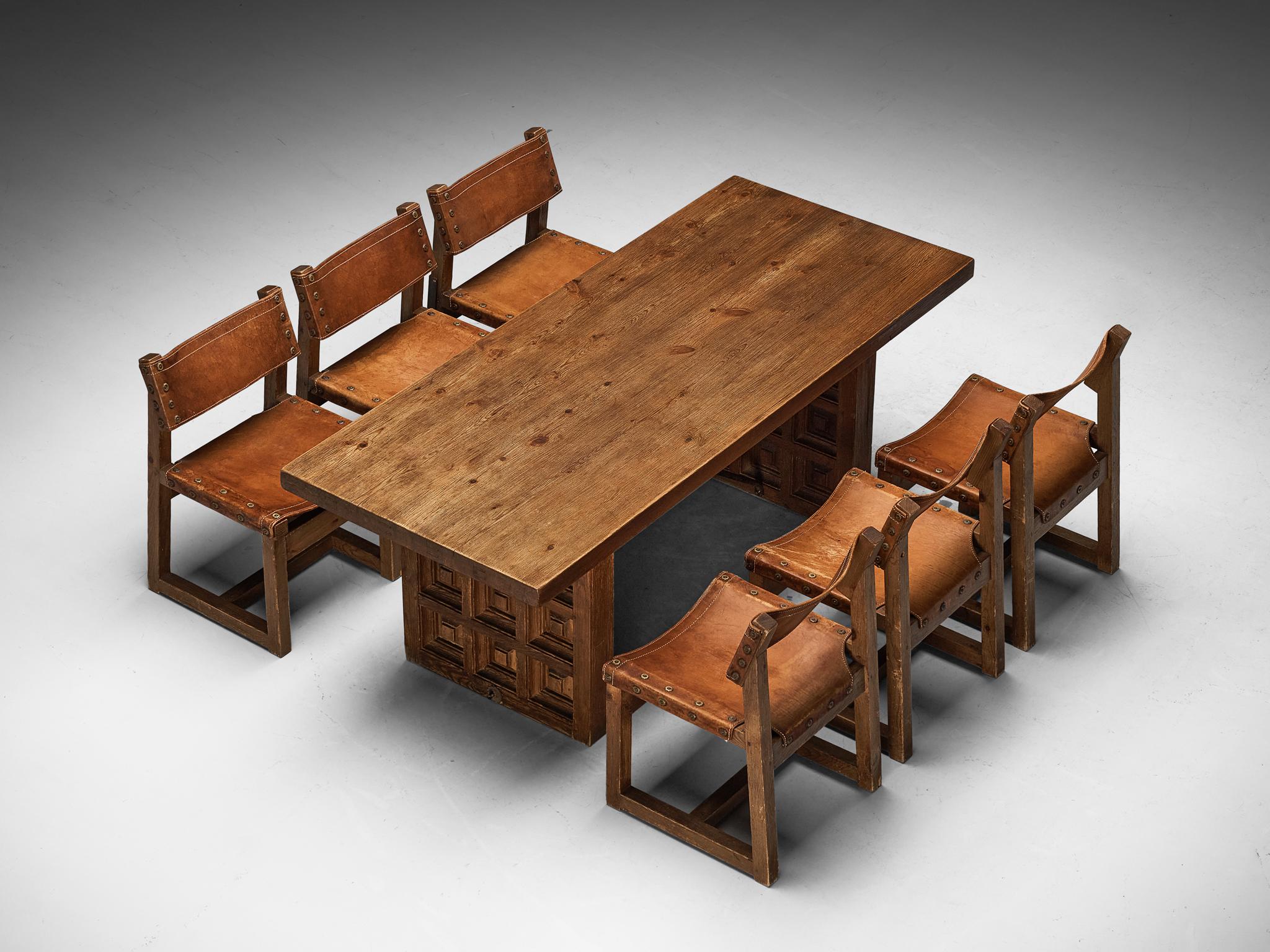 Biosca Spanish Set of Dining Table & Six Dining Chairs in Pine and Leather  For Sale 1