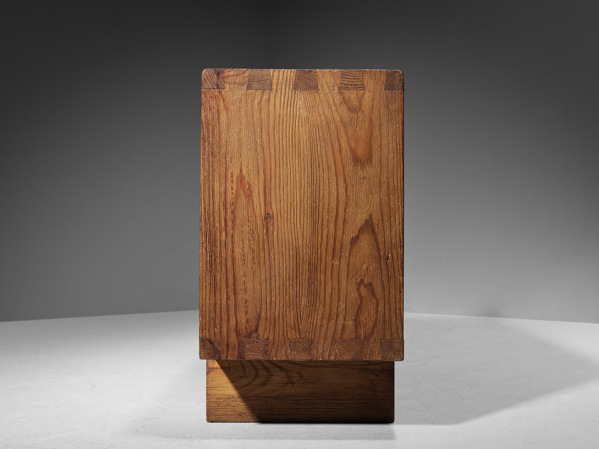 Biosca Spanish Sideboard in Stained Pine 2