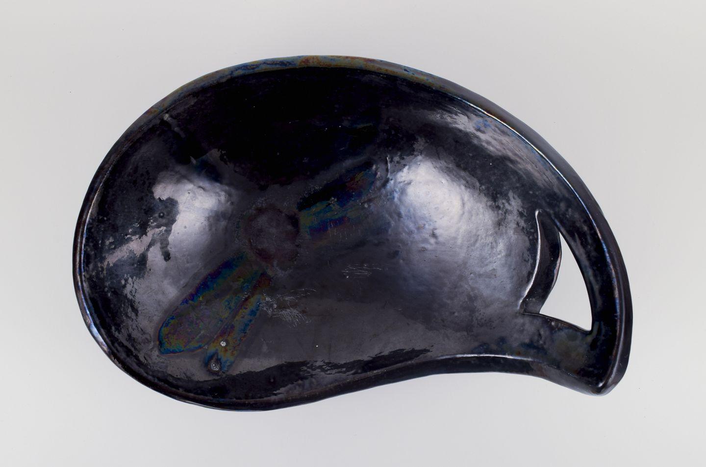 French Biot, France. Large ceramic bowl with organic form. Matte glaze in dark tones For Sale
