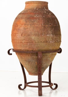 Biot Pot on Stand