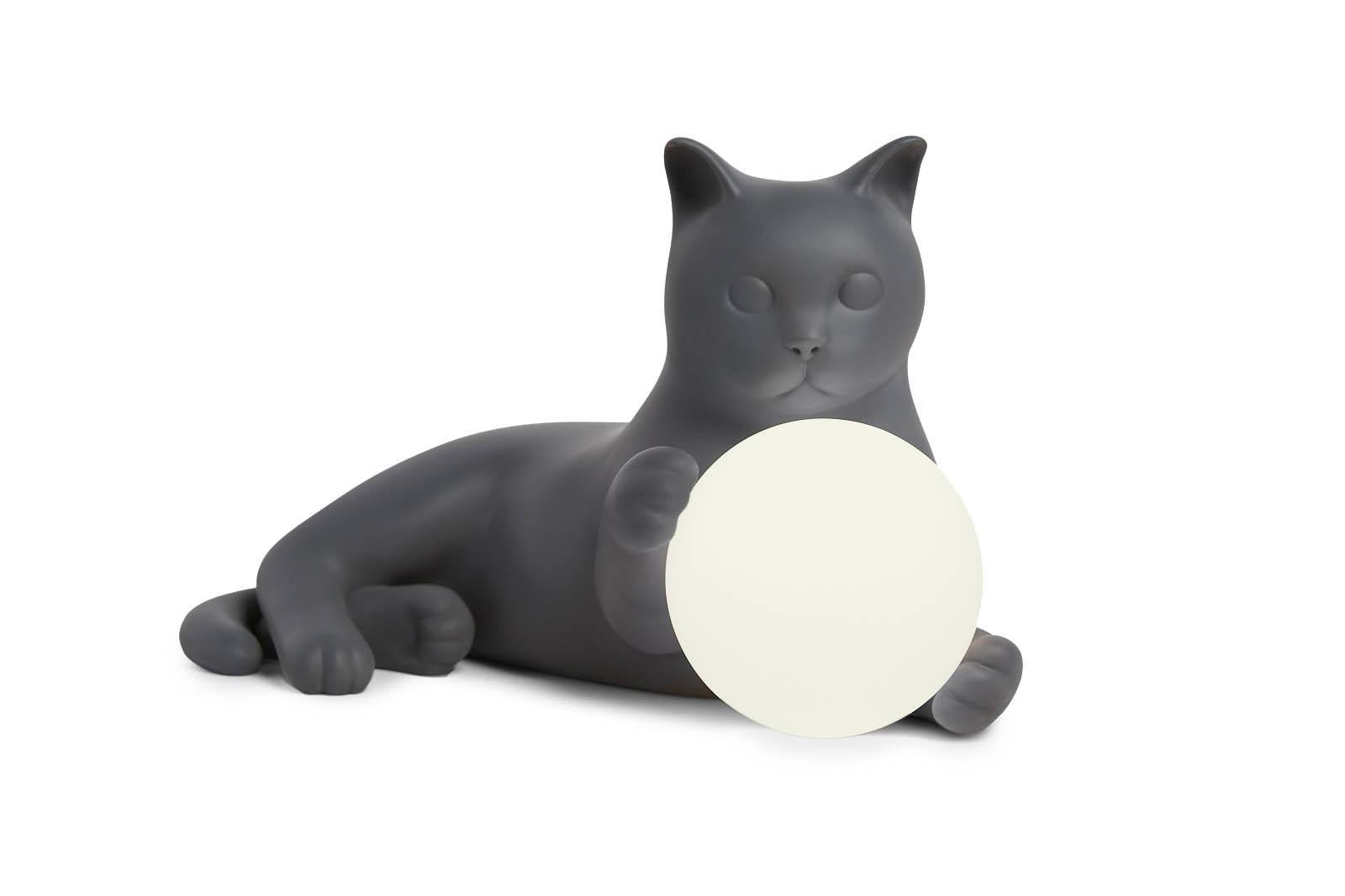 Italian Lampe de table en forme de chat gris foncé Birba, Pet Therapy by Atelier Biagetti en vente