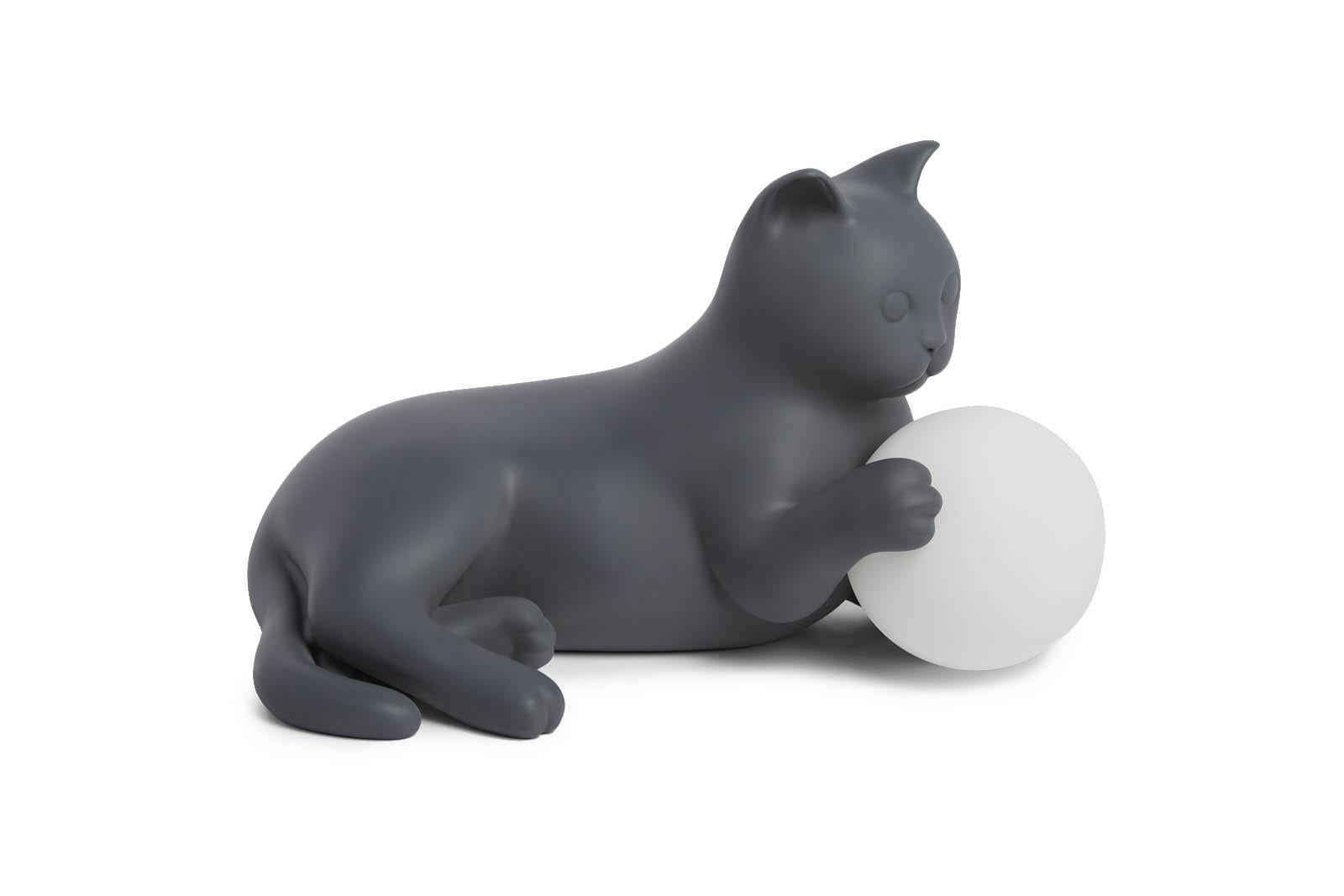Contemporain Lampe de table en forme de chat gris foncé Birba, Pet Therapy by Atelier Biagetti en vente