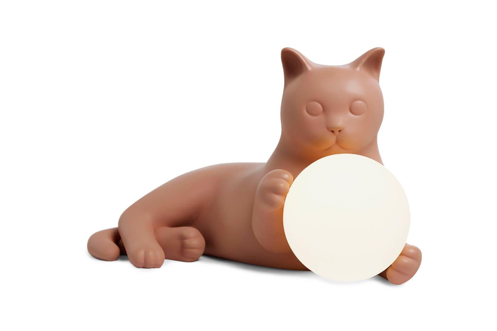 Italian Lampe à poser en forme de chat Birba Sienna, Pet Therapy by Atelier Biagetti en vente