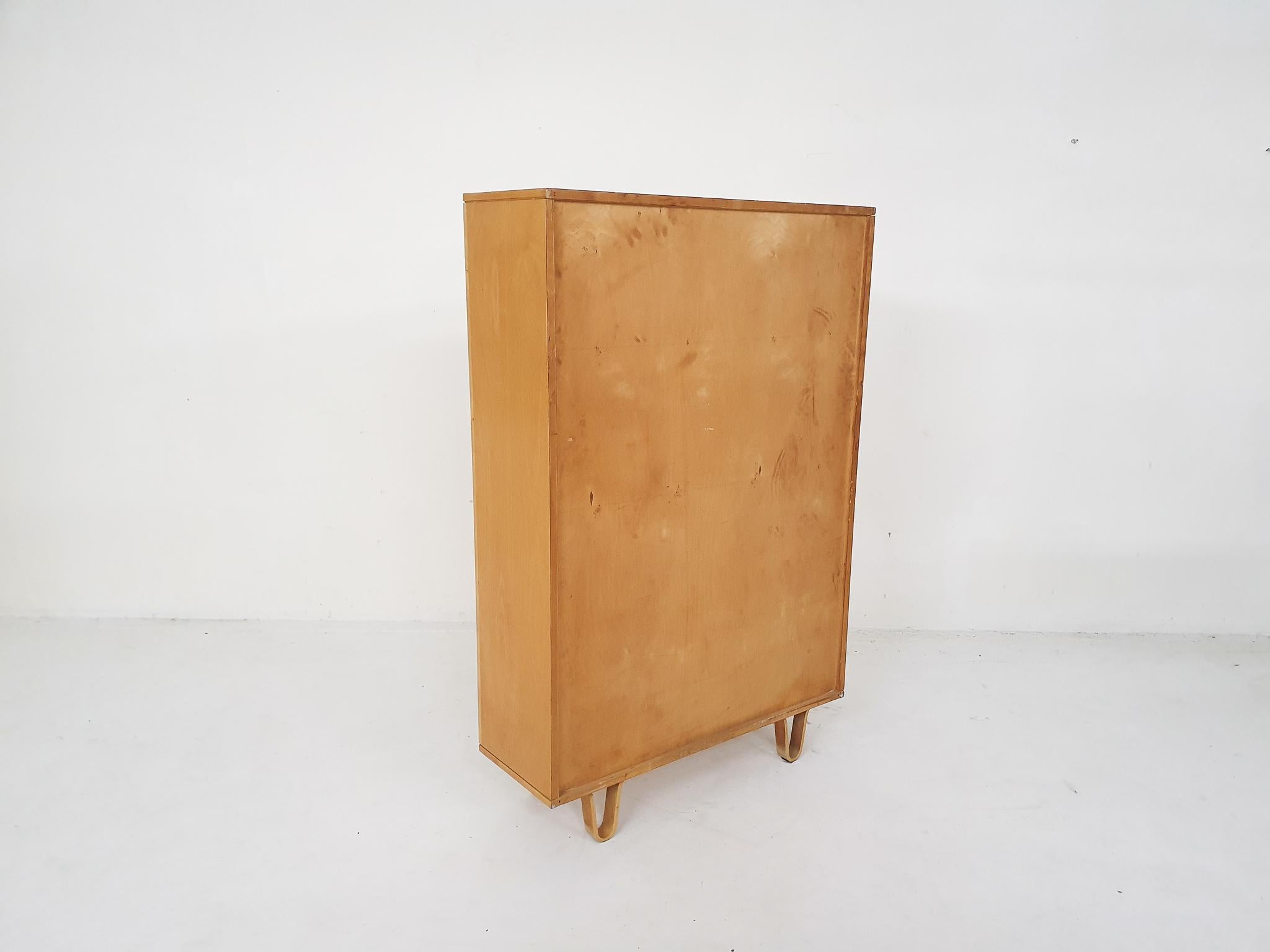 Birch cabinet model BB04 by Cees Braakman for Pastoe, The Netherlands 1952 For Sale 4