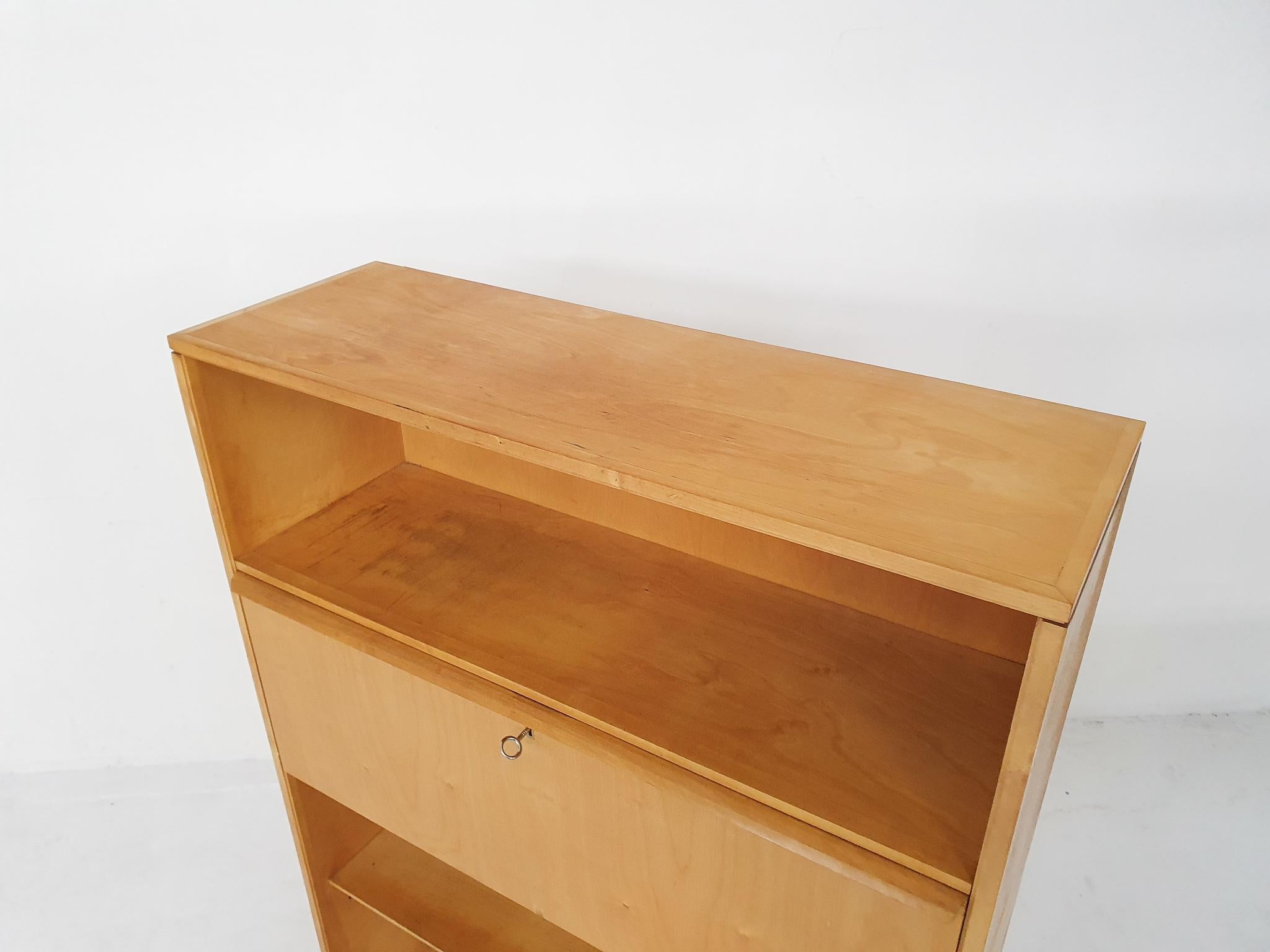 Birch cabinet model BB04 by Cees Braakman for Pastoe, The Netherlands 1952 For Sale 11