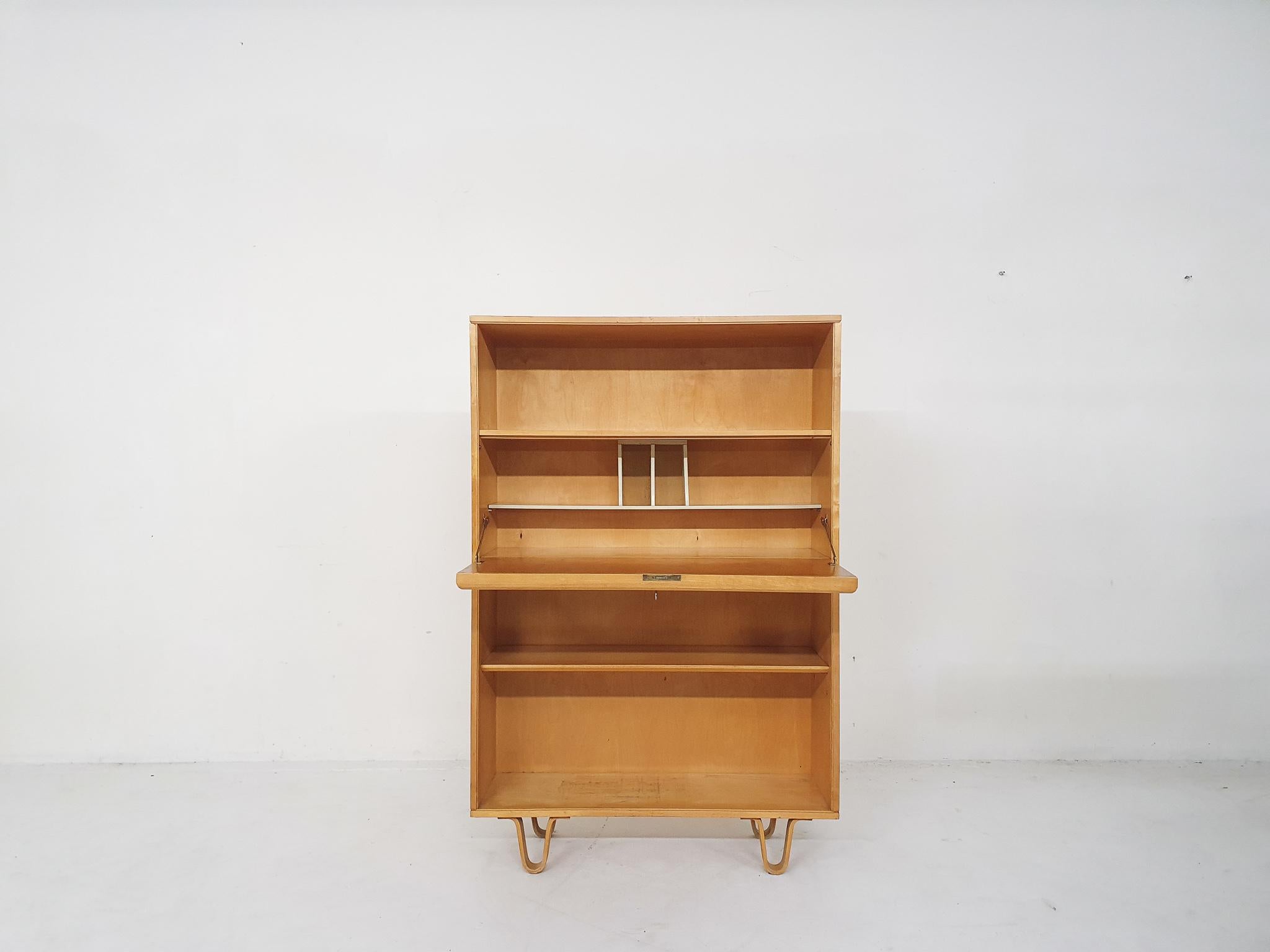 Mid-Century Modern Birch cabinet model BB04 by Cees Braakman for Pastoe, The Netherlands 1952 For Sale