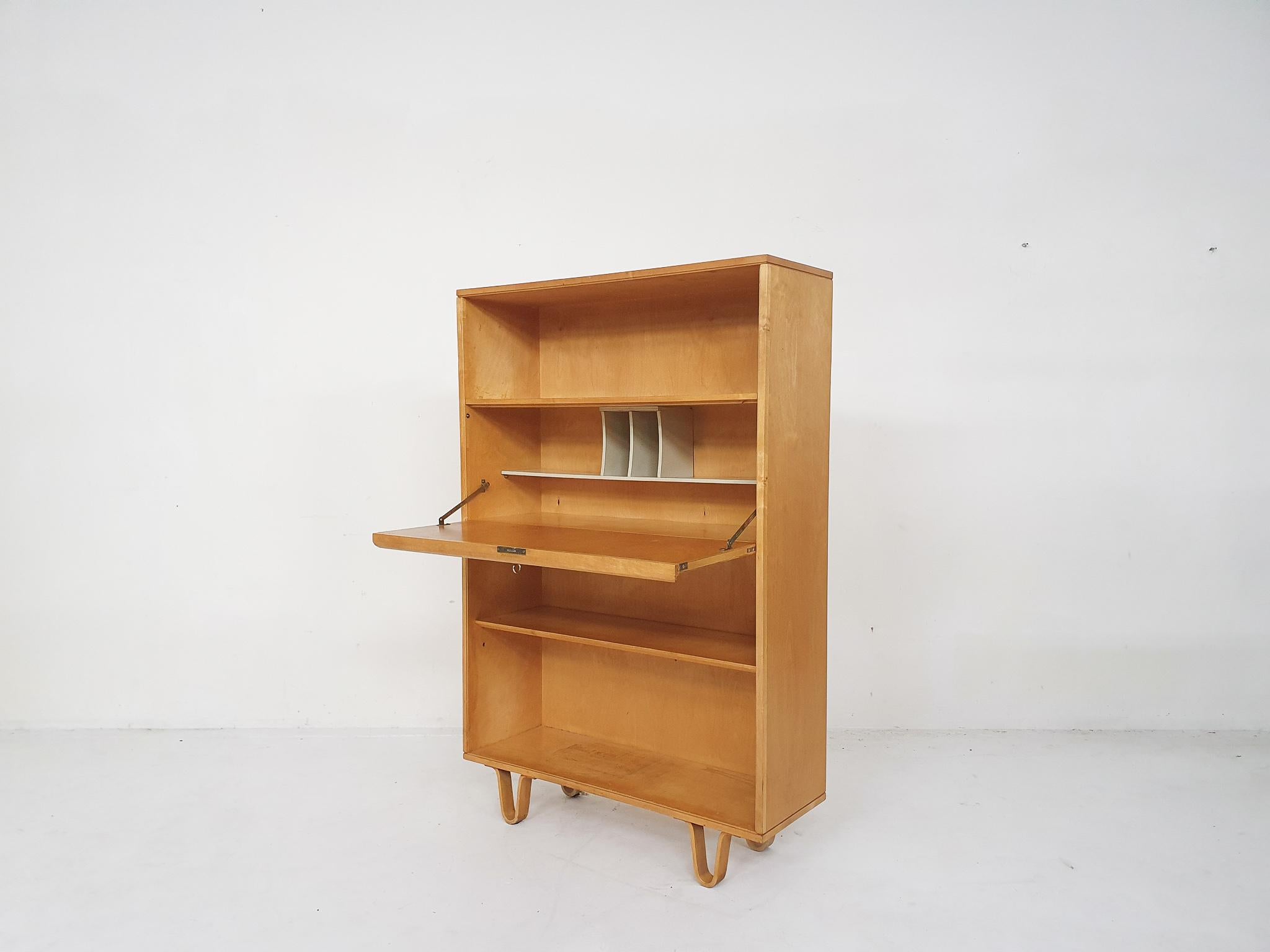 20th Century Birch cabinet model BB04 by Cees Braakman for Pastoe, The Netherlands 1952 For Sale