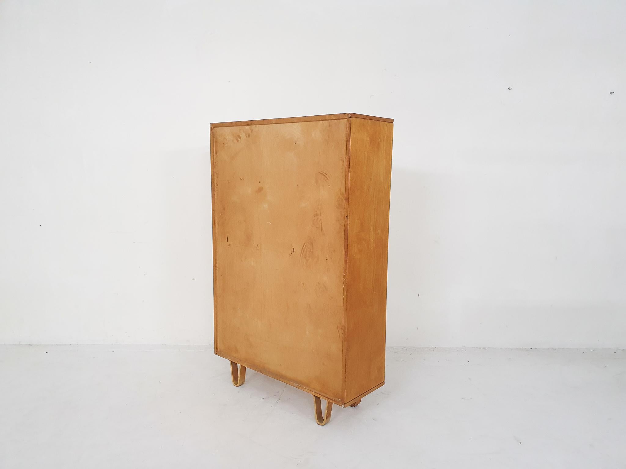 Birch cabinet model BB04 by Cees Braakman for Pastoe, The Netherlands 1952 For Sale 3