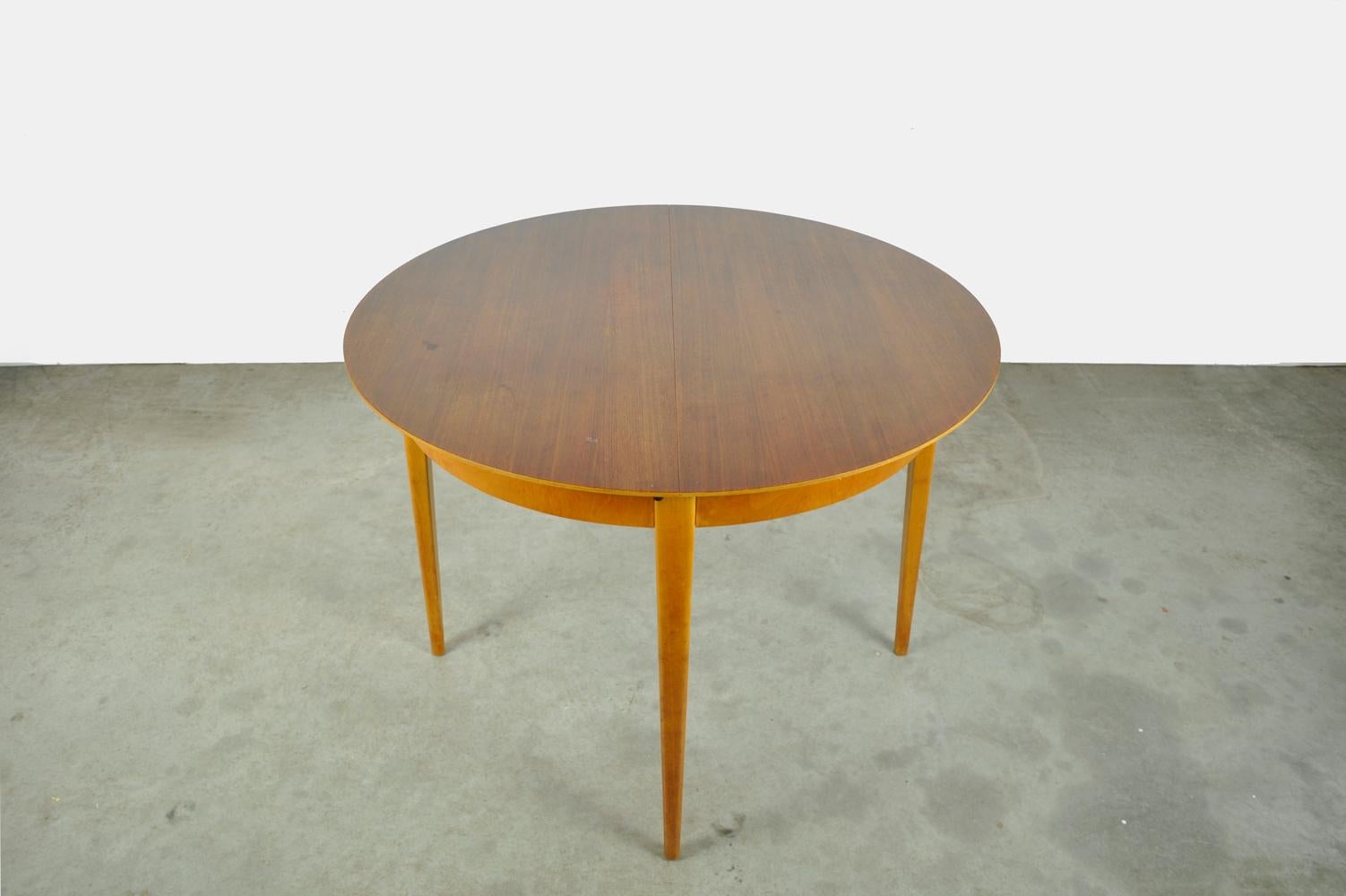 Scandinavian Modern Birch extendable 4-6 persons dining table, TB35 by Cees Braakman, Pastoe, 1950s