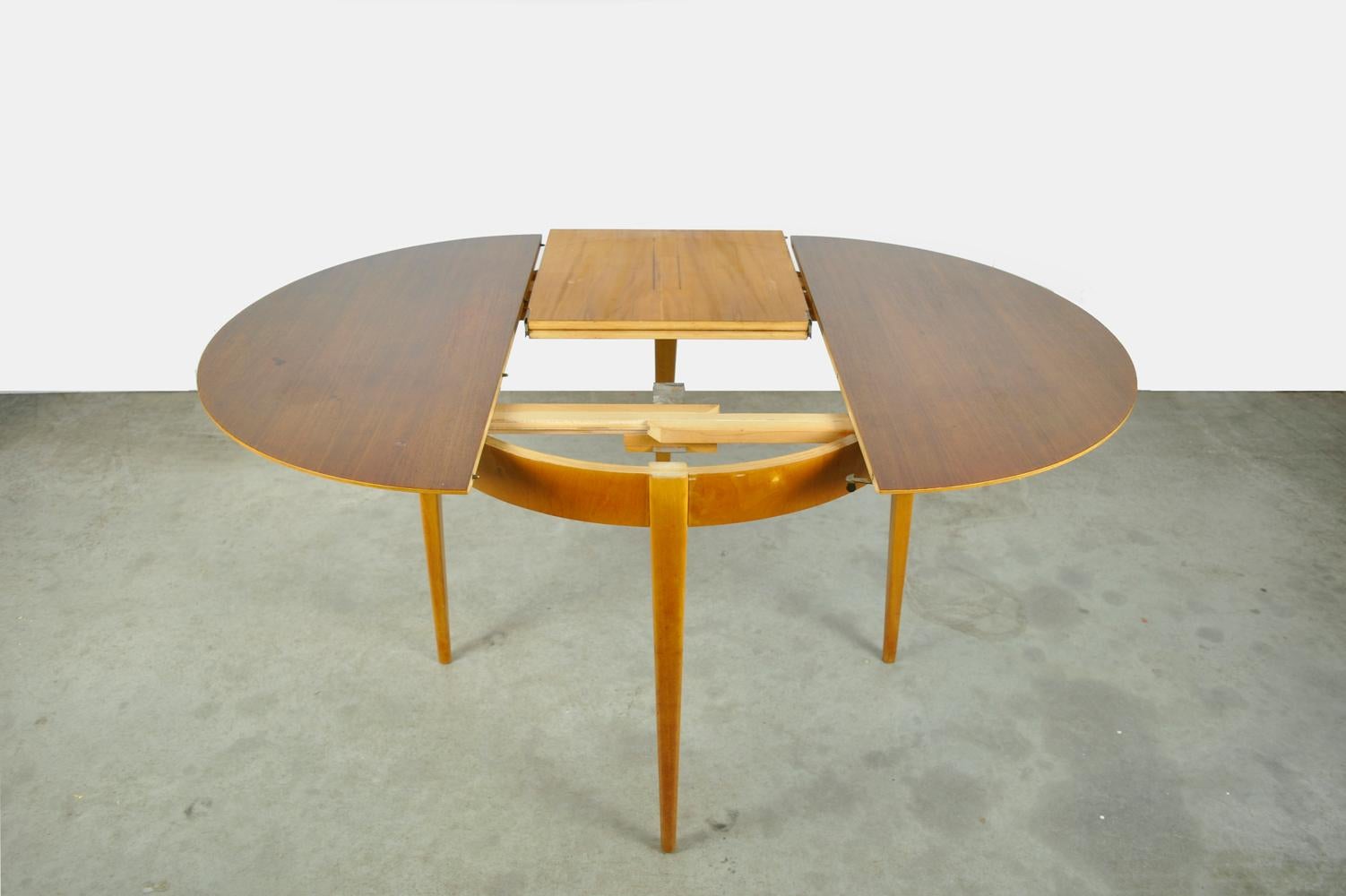 Dutch Birch extendable 4-6 persons dining table, TB35 by Cees Braakman, Pastoe, 1950s