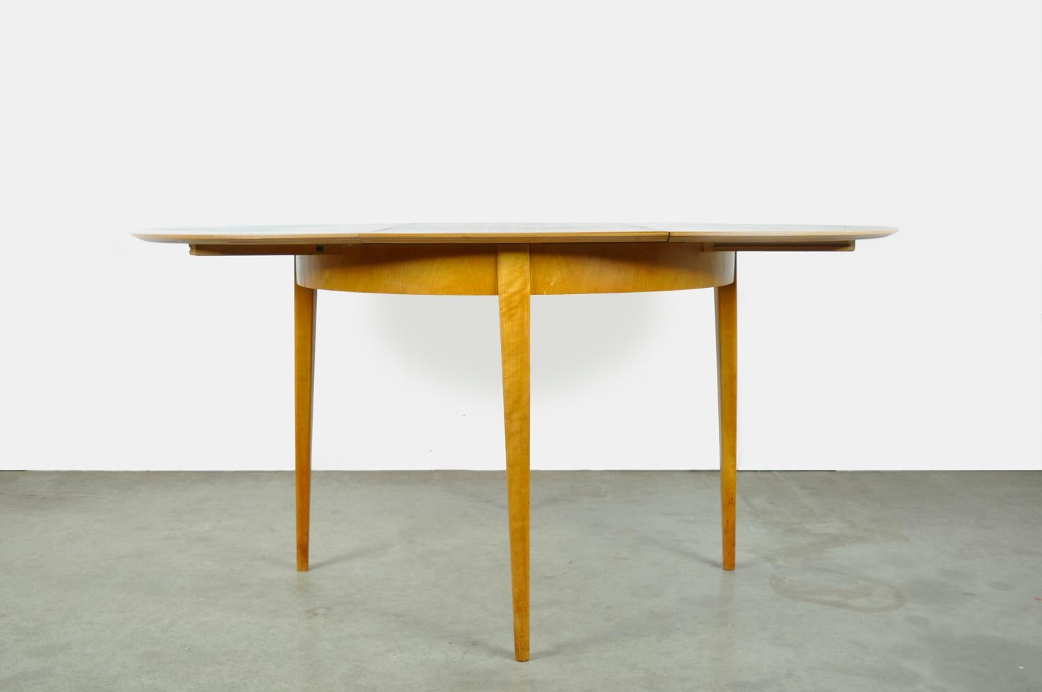 Birch extendable 4-6 persons dining table, TB35 by Cees Braakman, Pastoe, 1950s 1