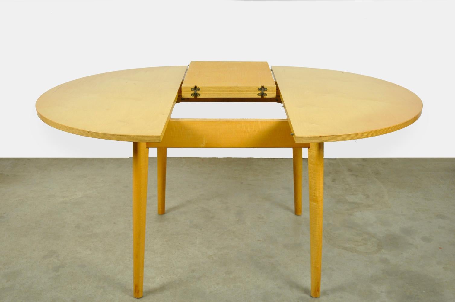 Dutch Birch extendable wooden dining table 4-6 people in Pastoe style, 1960s For Sale