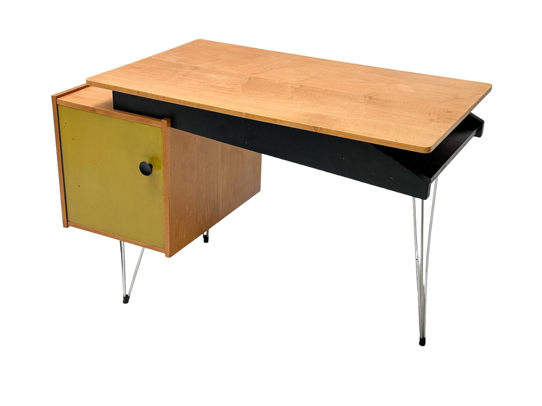 Birch Mid-Century Modern Hairpin Desk or Writing Table by Cees Braakman Pastoe In Good Condition In Amsterdam, NL