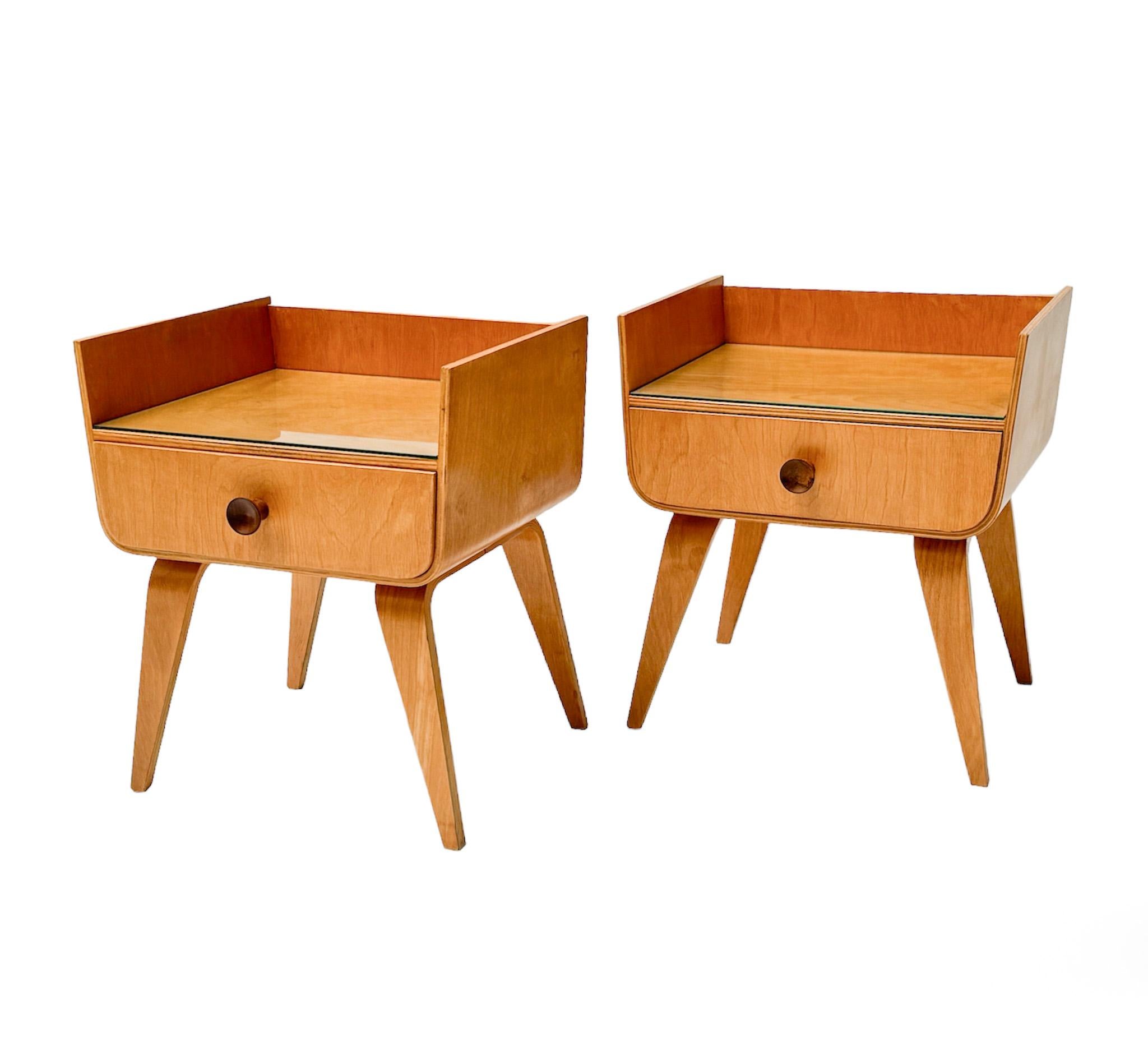  Birch Mid-Century Modern Nightstands or Bedside Tables by Cor Alons, 1949 In Good Condition In Amsterdam, NL
