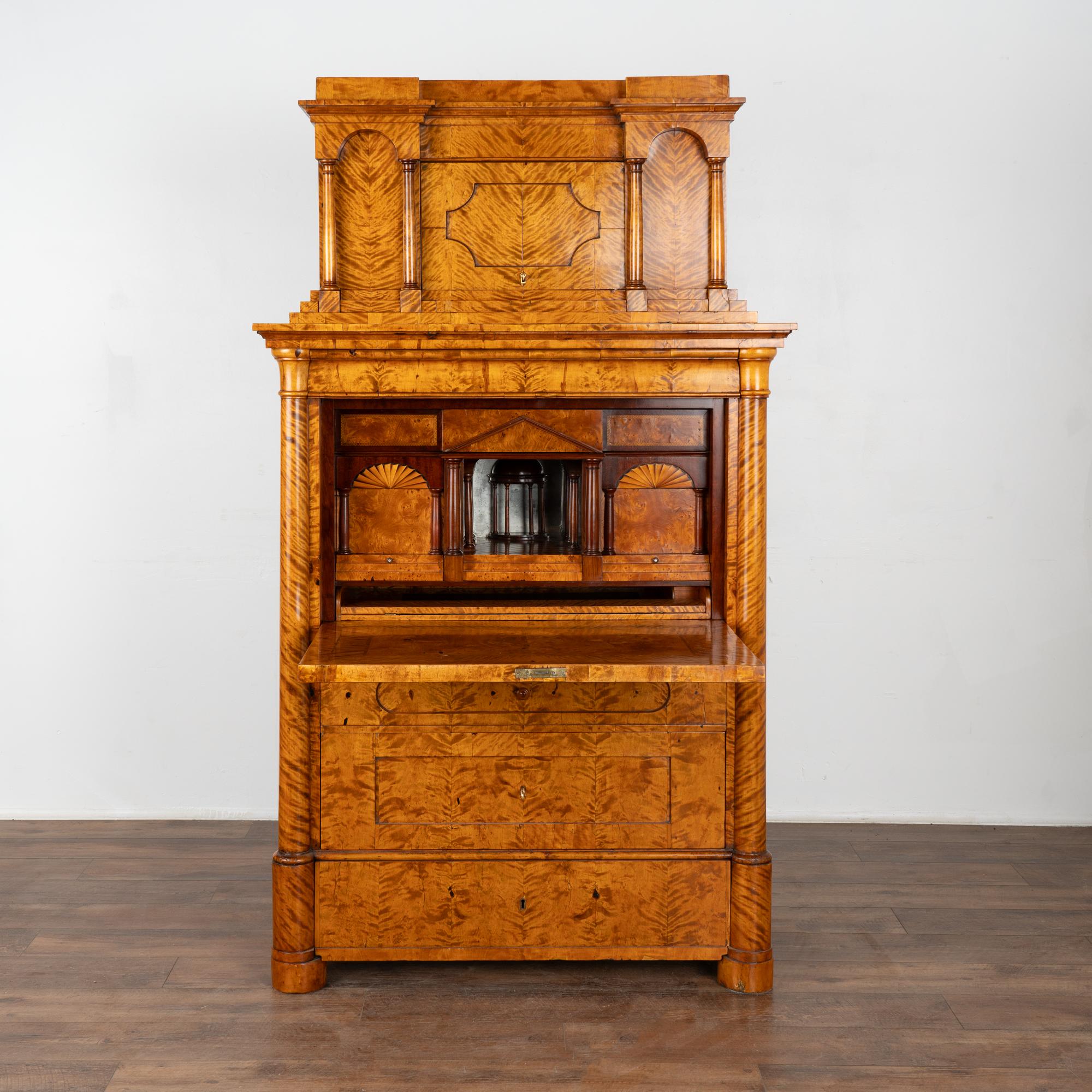 Birch Secretary Bureau from Germany, circa 1840-60 In Good Condition For Sale In Round Top, TX