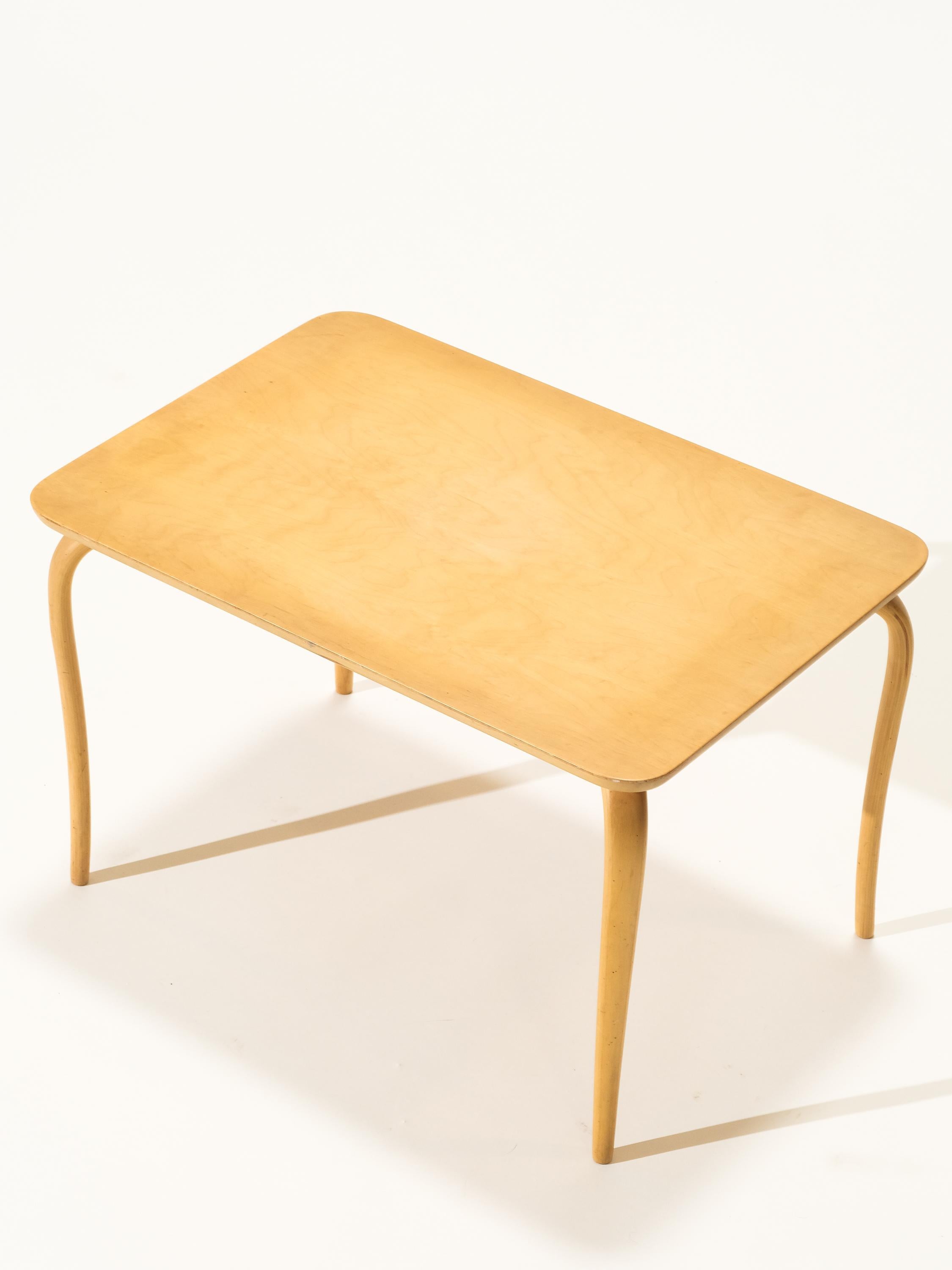 Birch Side Table “Annika” by Bruno Mathsson for Karl Mathsson, Sweden, 1960s In Good Condition For Sale In Helsinki, FI