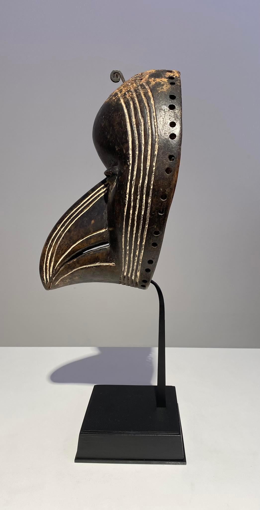 Maschera a becco d'uccello della tribù Dan Costa d'Avorio Liberia Diomandé African Tribal Art In condizioni ottime in vendita a Leuven, BE