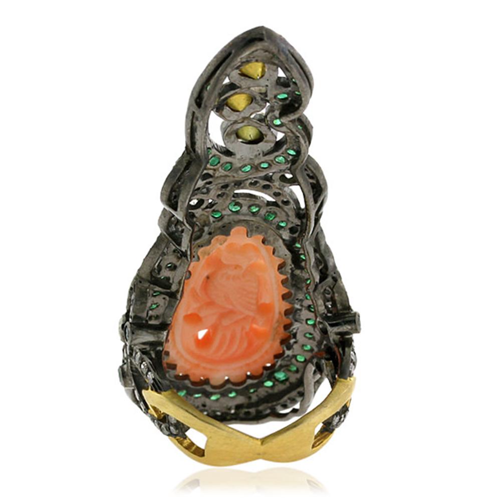 Vogel geschnitzter Korallen-Knuckle-Ring (Moderne) im Angebot