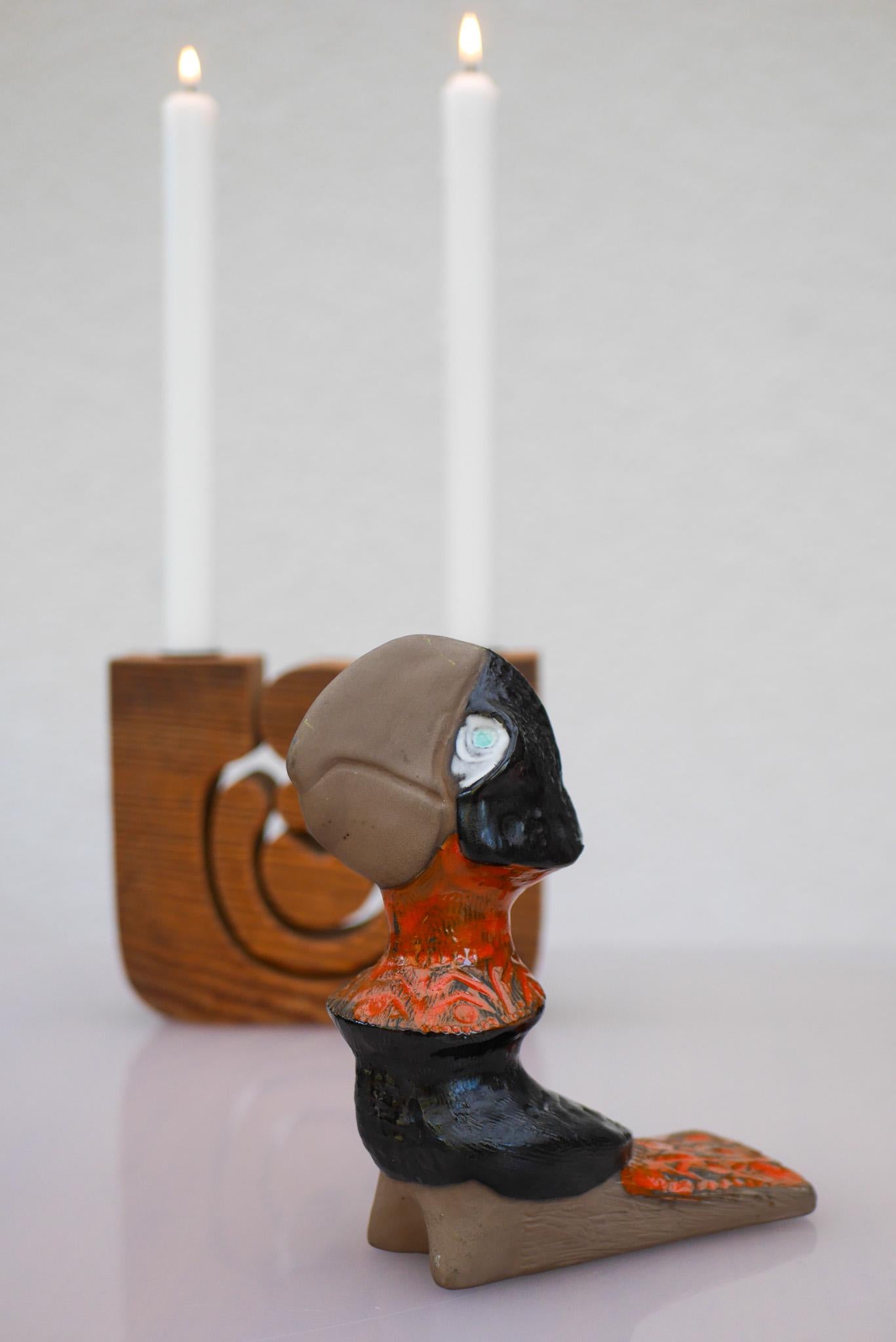 Figurine d'oiseau, un rare toucan stylisé en céramique d'Upsala Ekeby, Suède. en vente 3