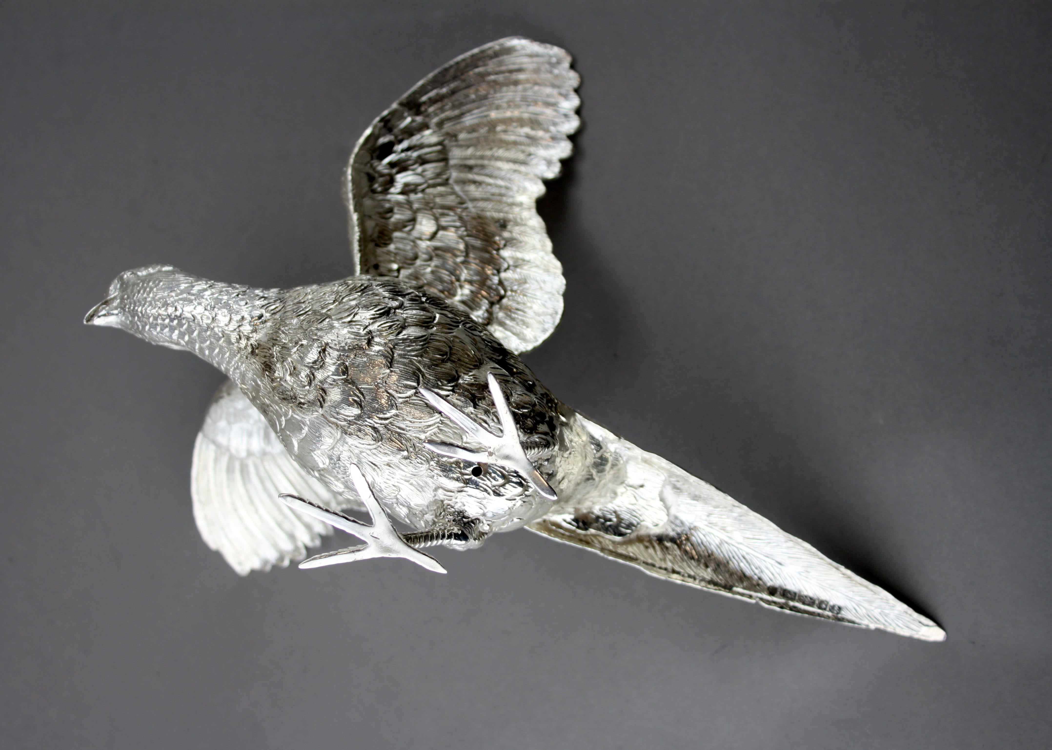 Bird Figurine, Silver, C J Vander LTD, U.K, 2018 1