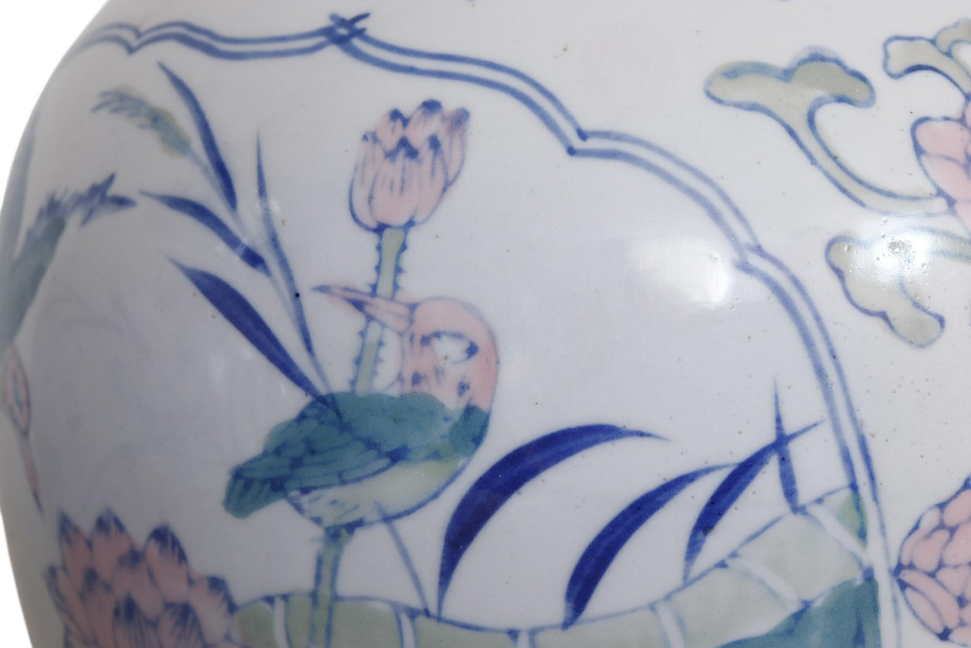 Bird & Lily Ceramic Ginger Jars, a Pair In Good Condition For Sale In Bradenton, FL