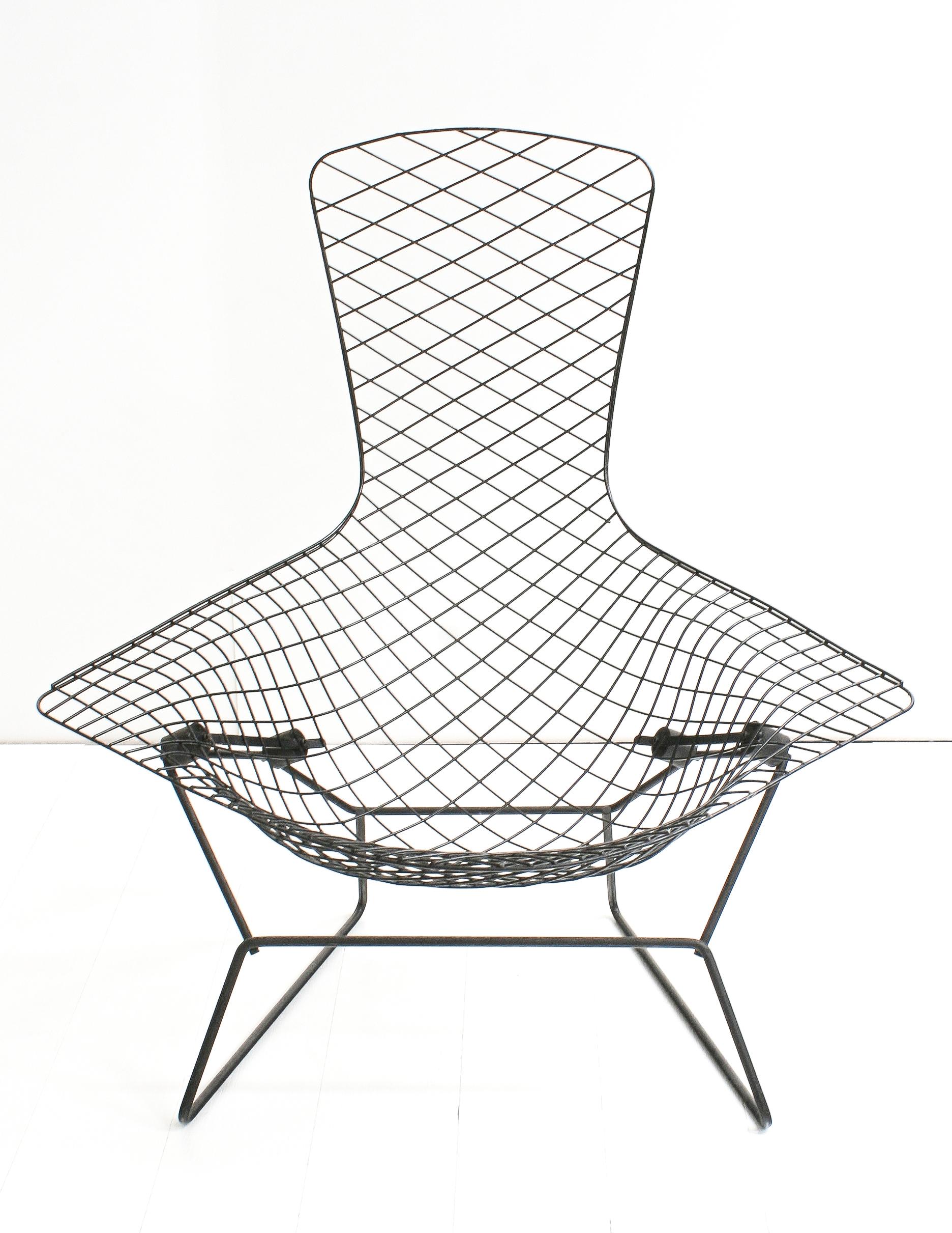 Mid-Century Modern Bird Lounge Chair by Harry Bertoia for Knoll International, 1970s For Sale