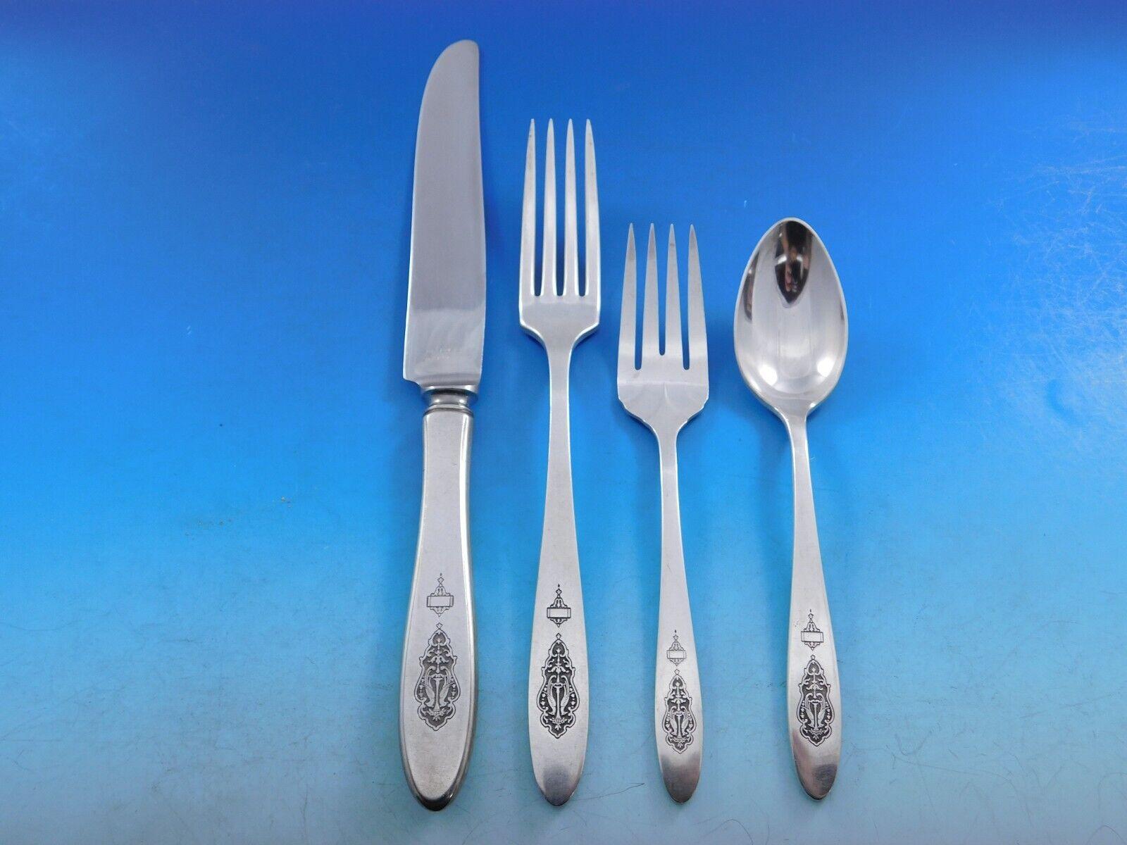 Dinner Size Bird of Paradise by Community Silverplate Dinner Size Flatware set - 115 pieces. This set includes:

24 Dinner Knives, 12 - 9 5/8
